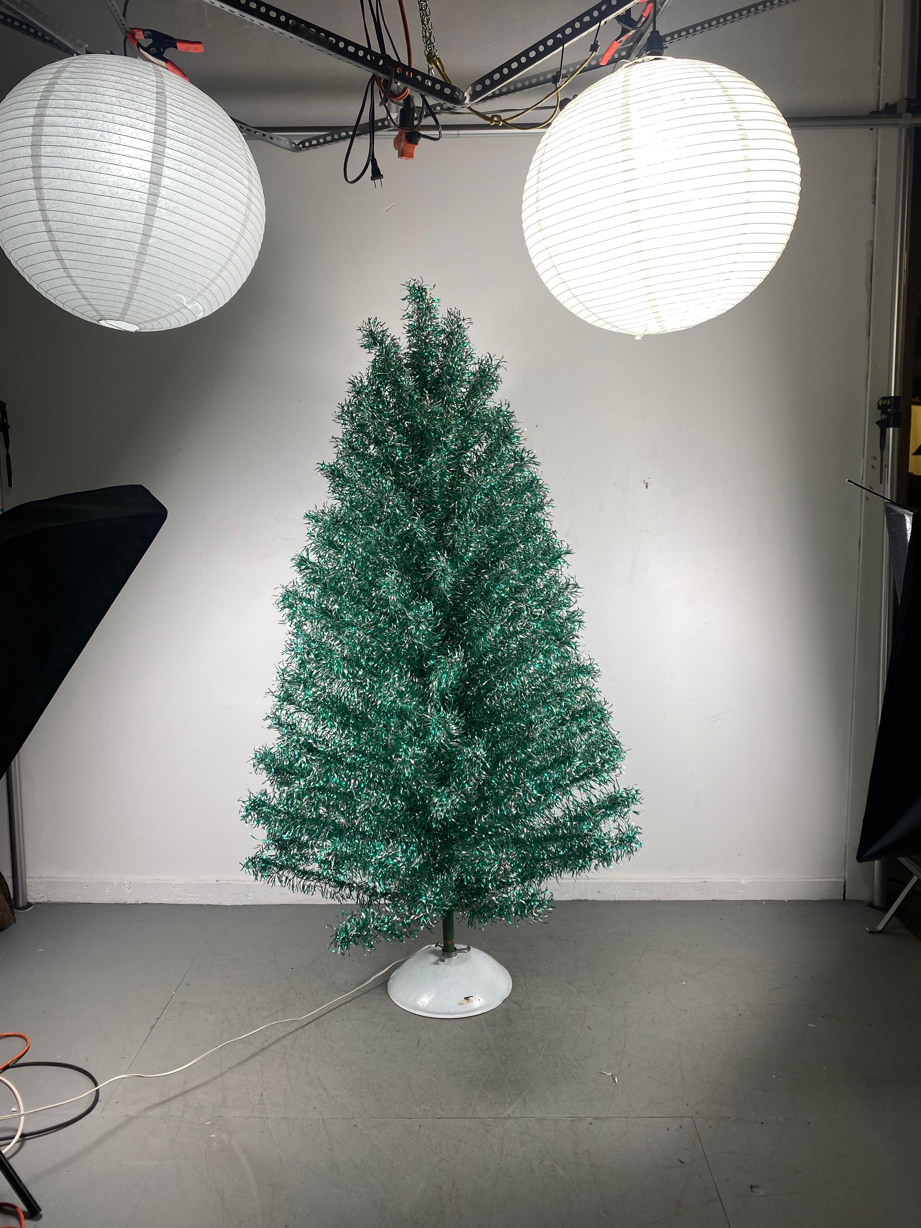 Weihnachtsbaum aus Silber und grünem Aluminium aus der Mitte des Jahrhunderts, „Starlite“ von Revlis (amerikanisch) im Angebot