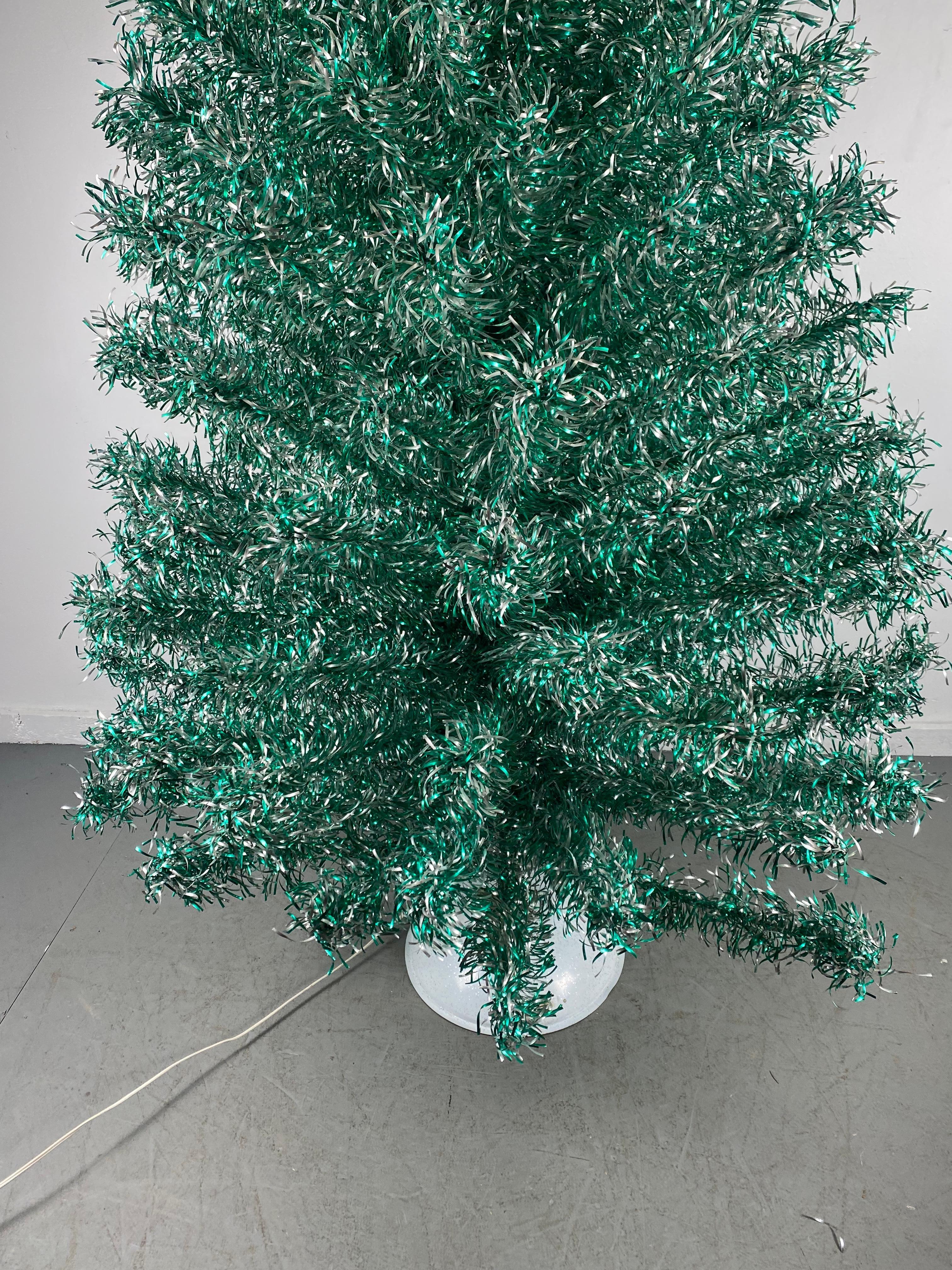 Weihnachtsbaum aus Silber und grünem Aluminium aus der Mitte des Jahrhunderts, „Starlite“ von Revlis (Mitte des 20. Jahrhunderts) im Angebot