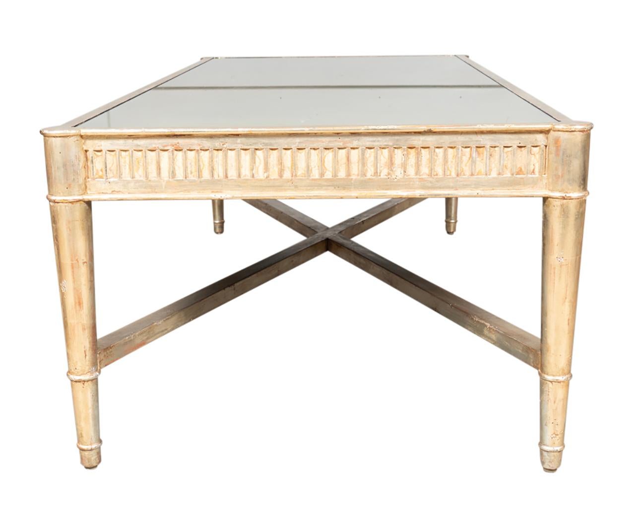 Mid Century Silver Leaf Couchtisch (Europäisch) im Angebot