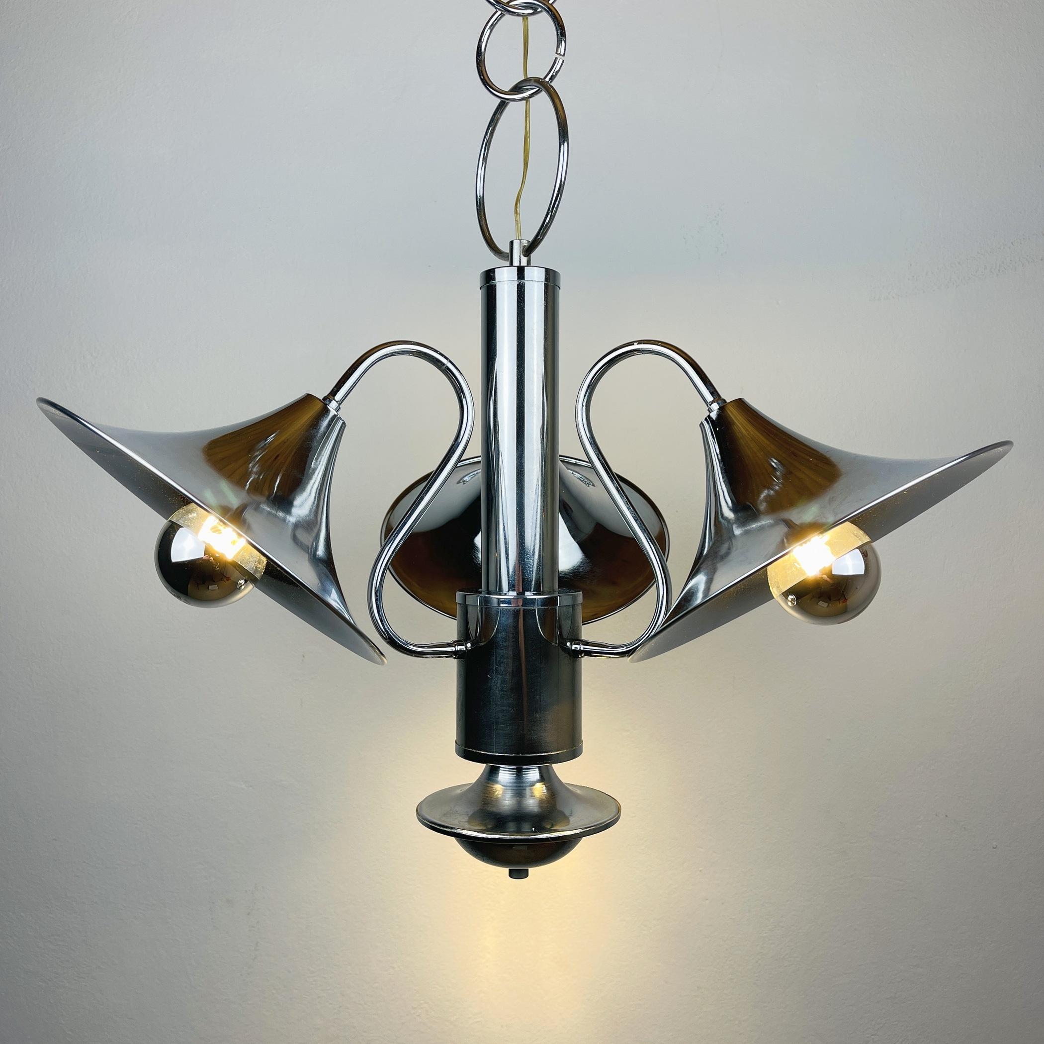 20ième siècle Lampe à suspension argentée mi-siècle, Italie, années 1970 en vente
