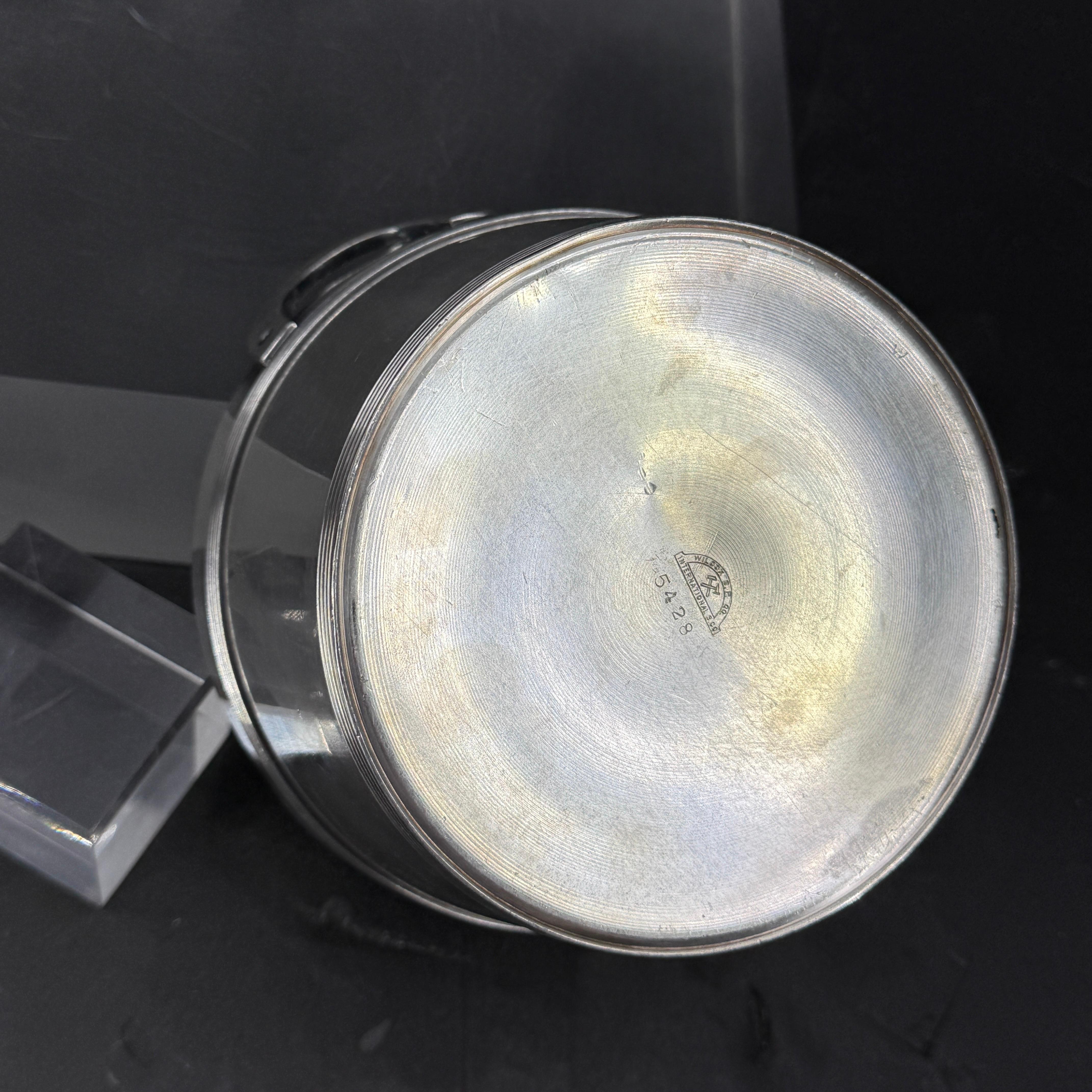 Serveur de seau à glace et de bol à caviar en métal argenté du milieu du siècle avec poignées en vente 5