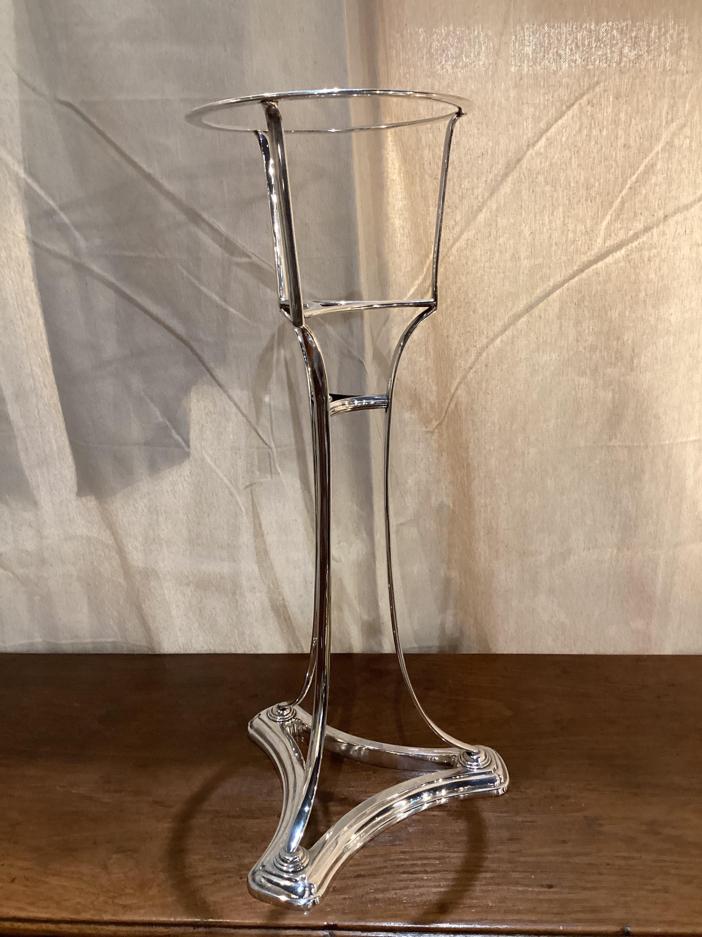 Mid Century Silver Plated Champagne Bucket with Stand In Good Condition In Chapel Hill, NC