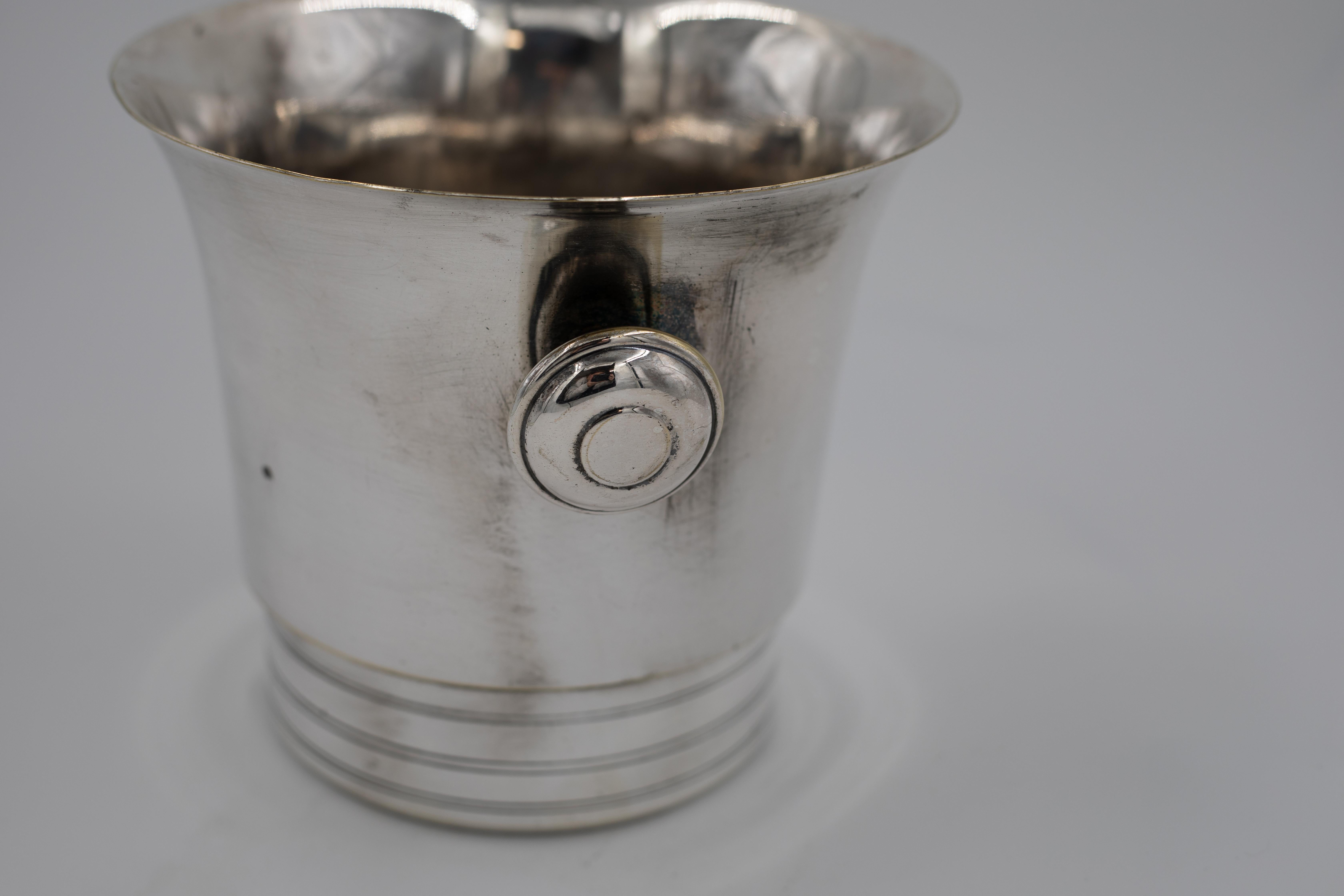 Rafraîchisseur à champagne ou à vin du milieu du siècle, en métal argenté État moyen - En vente à North Charleston, SC