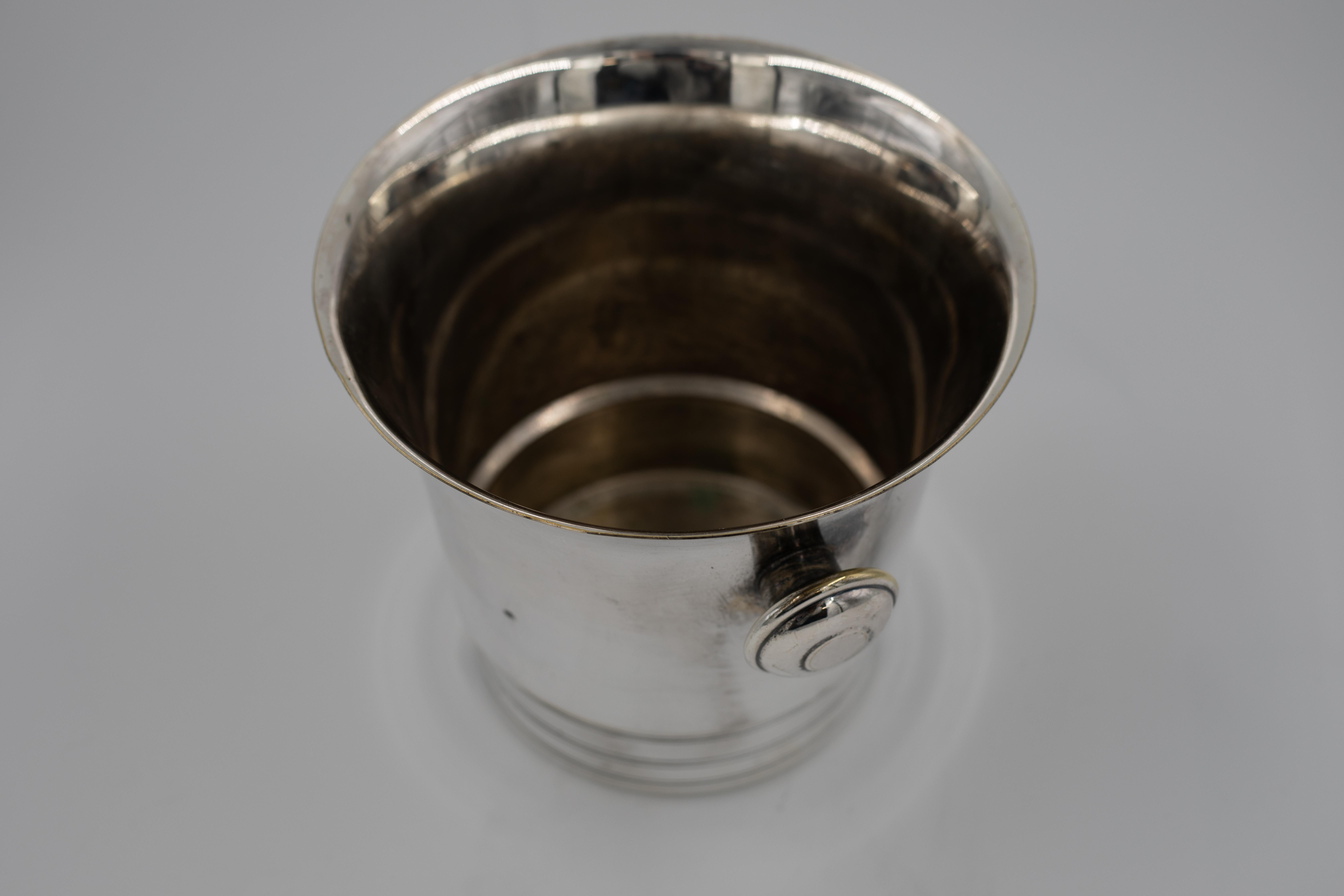 20ième siècle Rafraîchisseur à champagne ou à vin du milieu du siècle, en métal argenté en vente