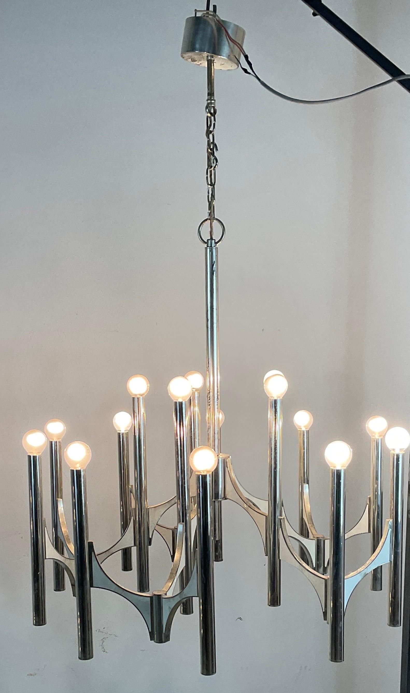 Mid-century silver plated chandelier by Gaetano Sciolari for Lightolier , Italy  For Sale 4