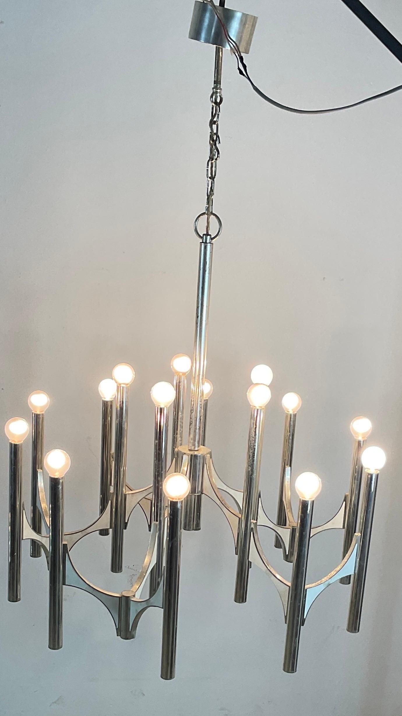 Mid-century silver plated chandelier by Gaetano Sciolari for Lightolier , Italy  For Sale 7