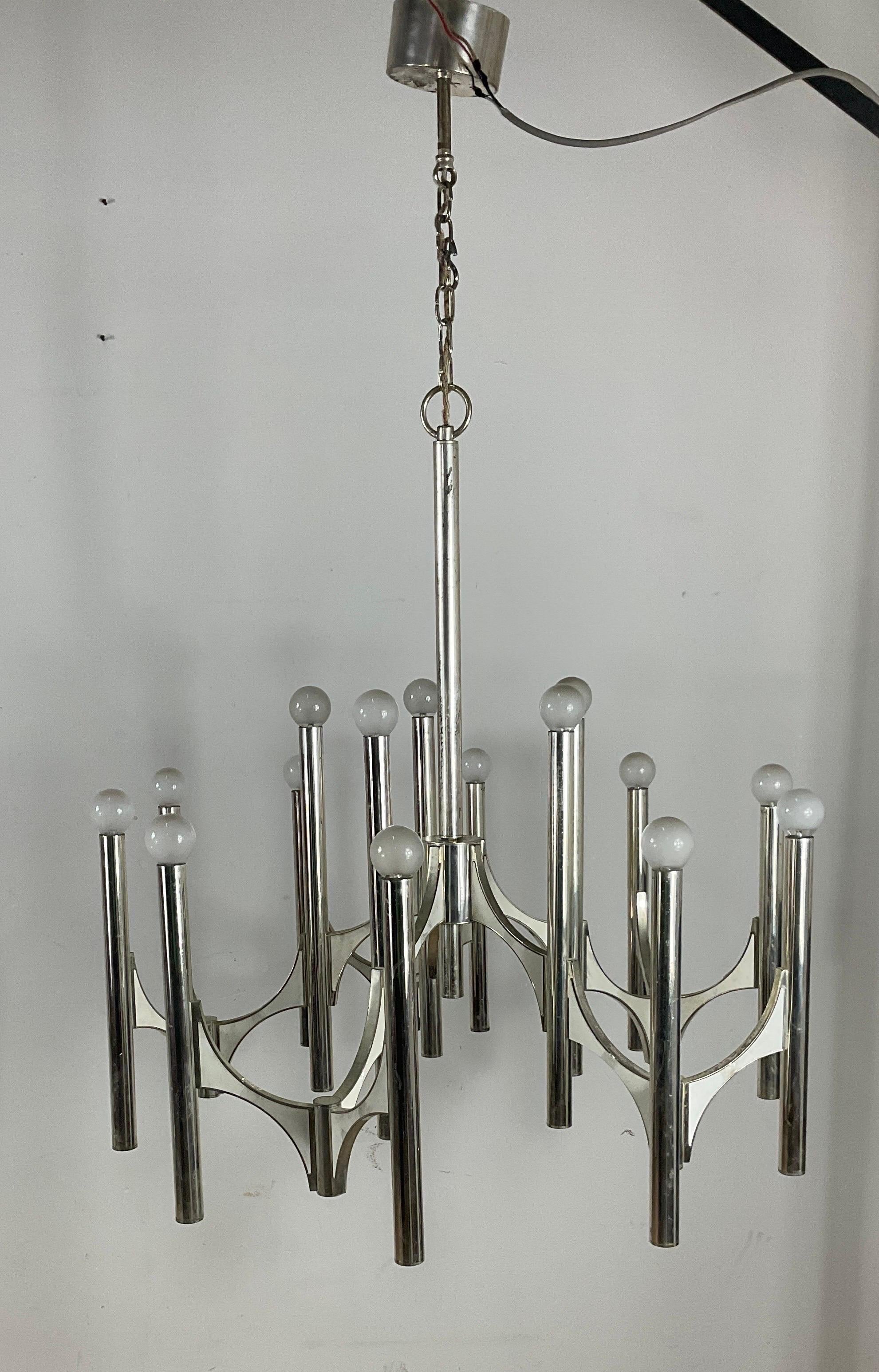 Italian Mid-century silver plated chandelier by Gaetano Sciolari for Lightolier , Italy  For Sale