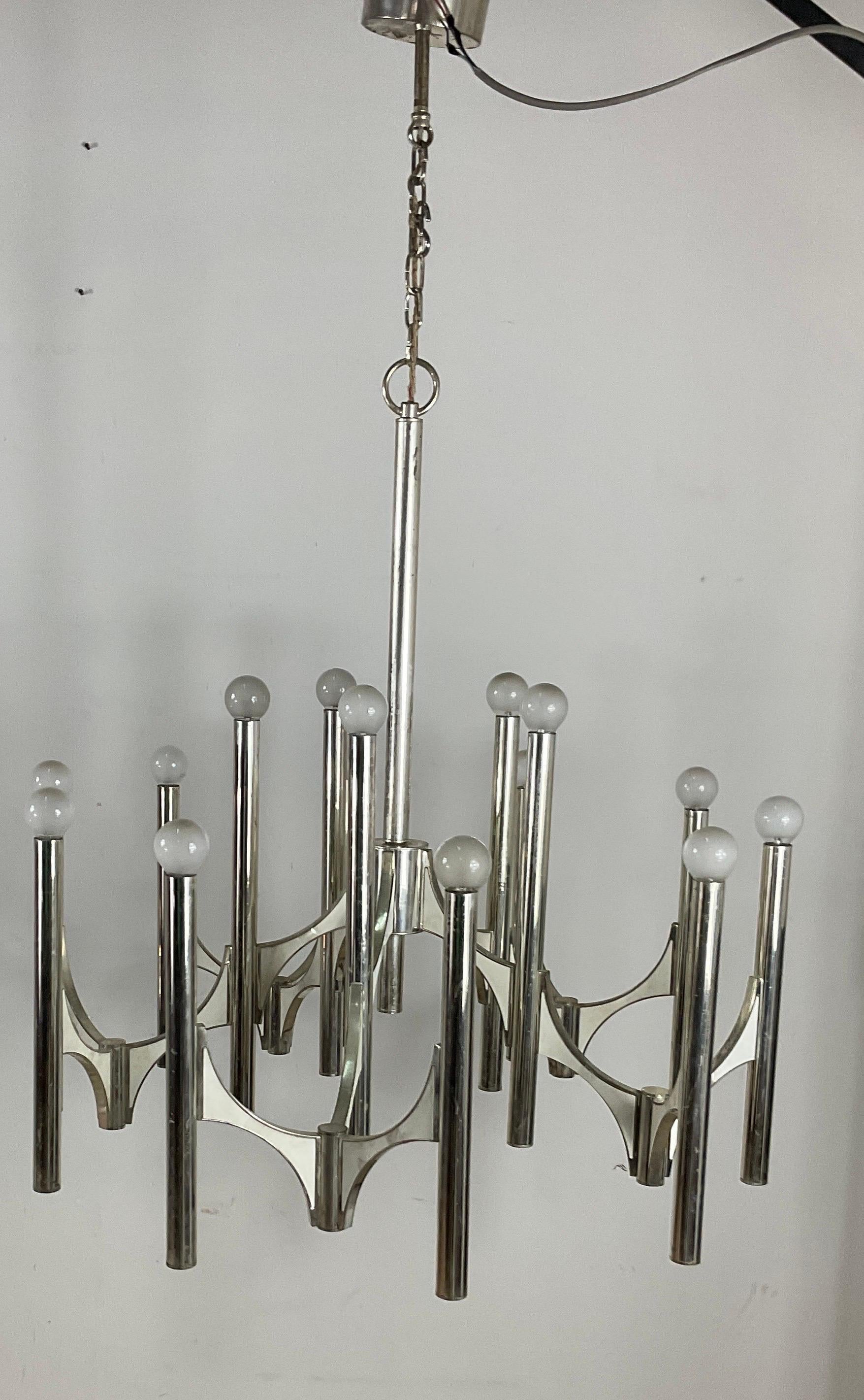 Mid-century silver plated chandelier by Gaetano Sciolari for Lightolier , Italy  For Sale 2