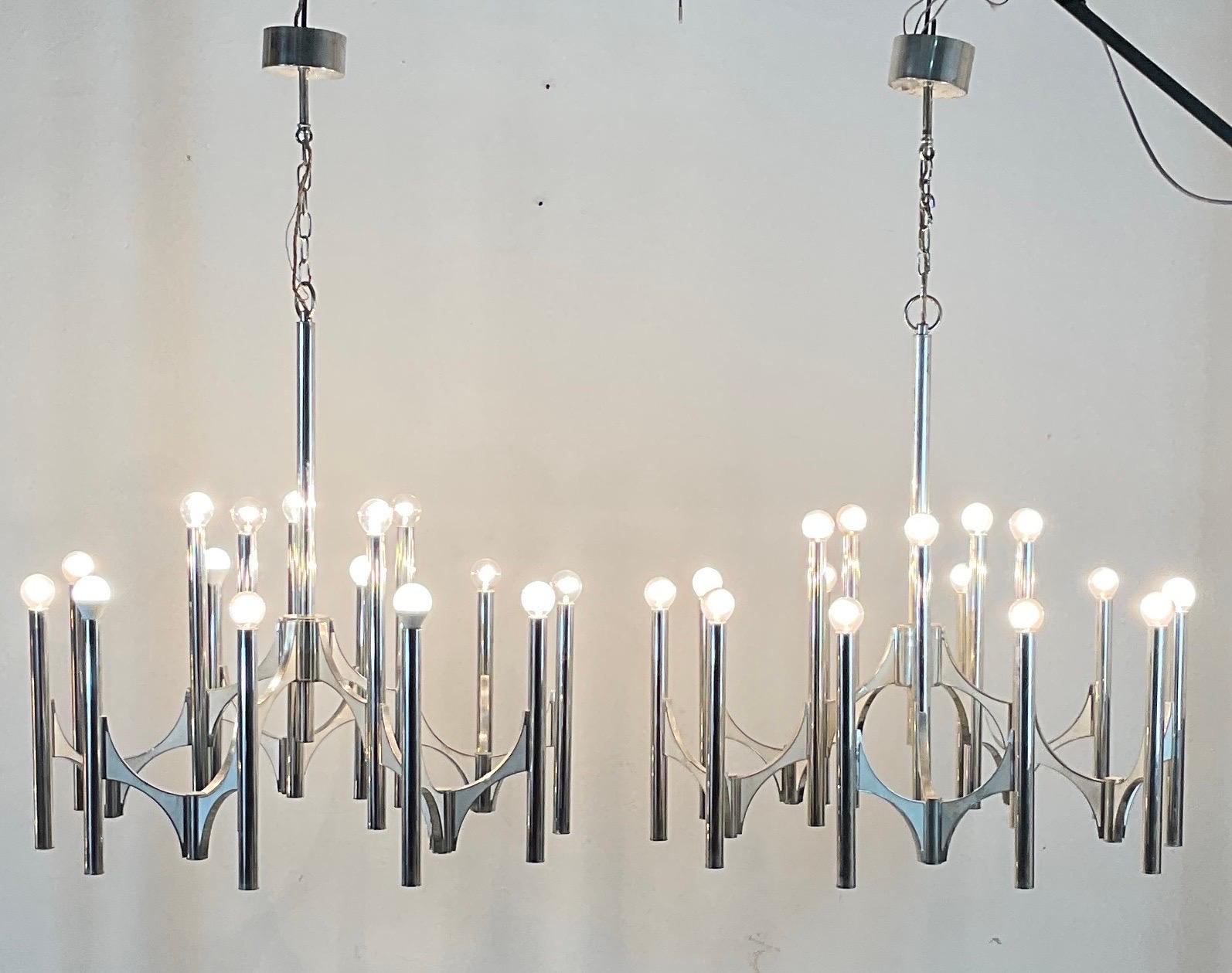 Mid-Century silver plated chandeliers by Gaetano Sciolari for Lightolier, Italy For Sale 5