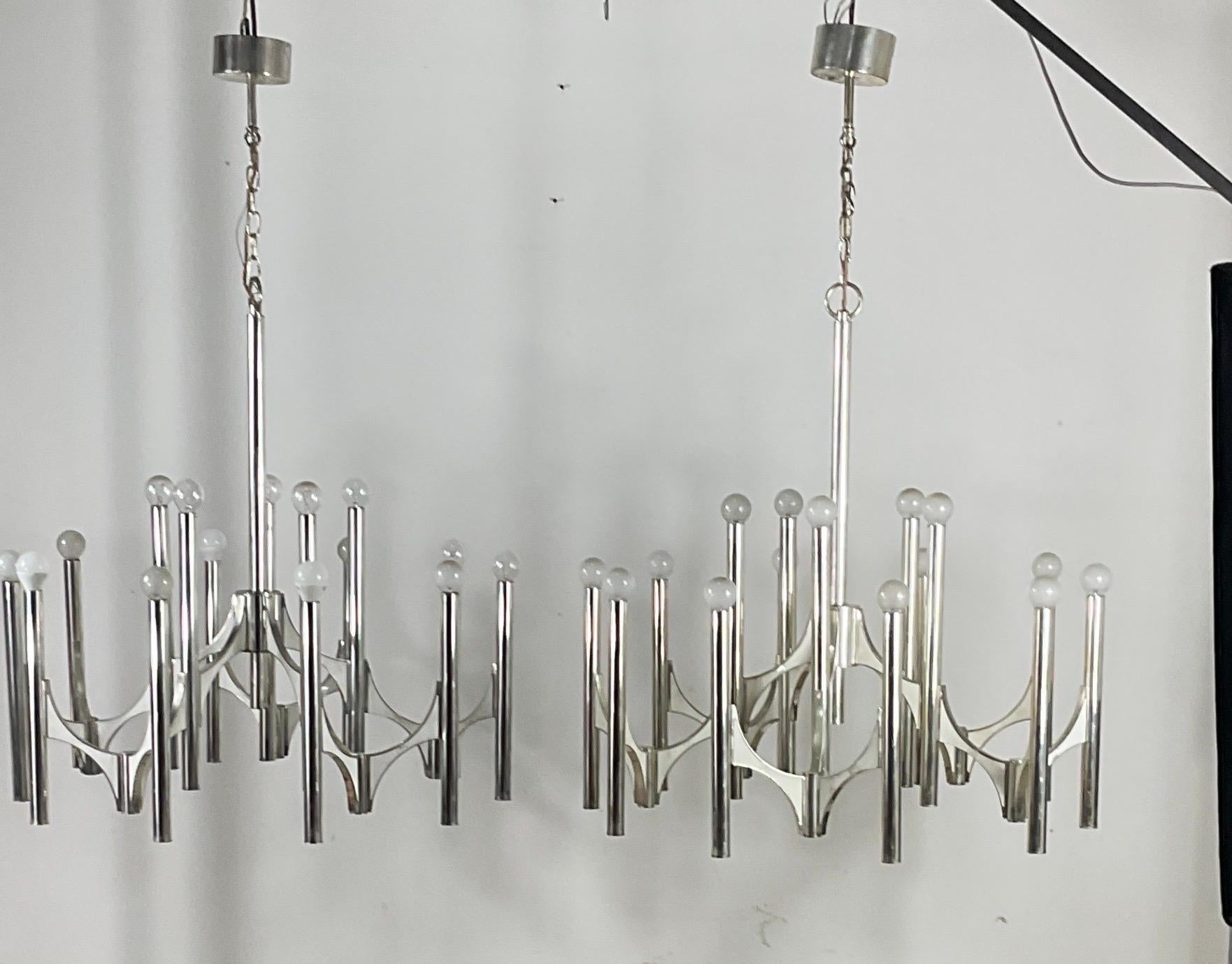 Mid-Century silver plated chandeliers by Gaetano Sciolari for Lightolier, Italy For Sale 8
