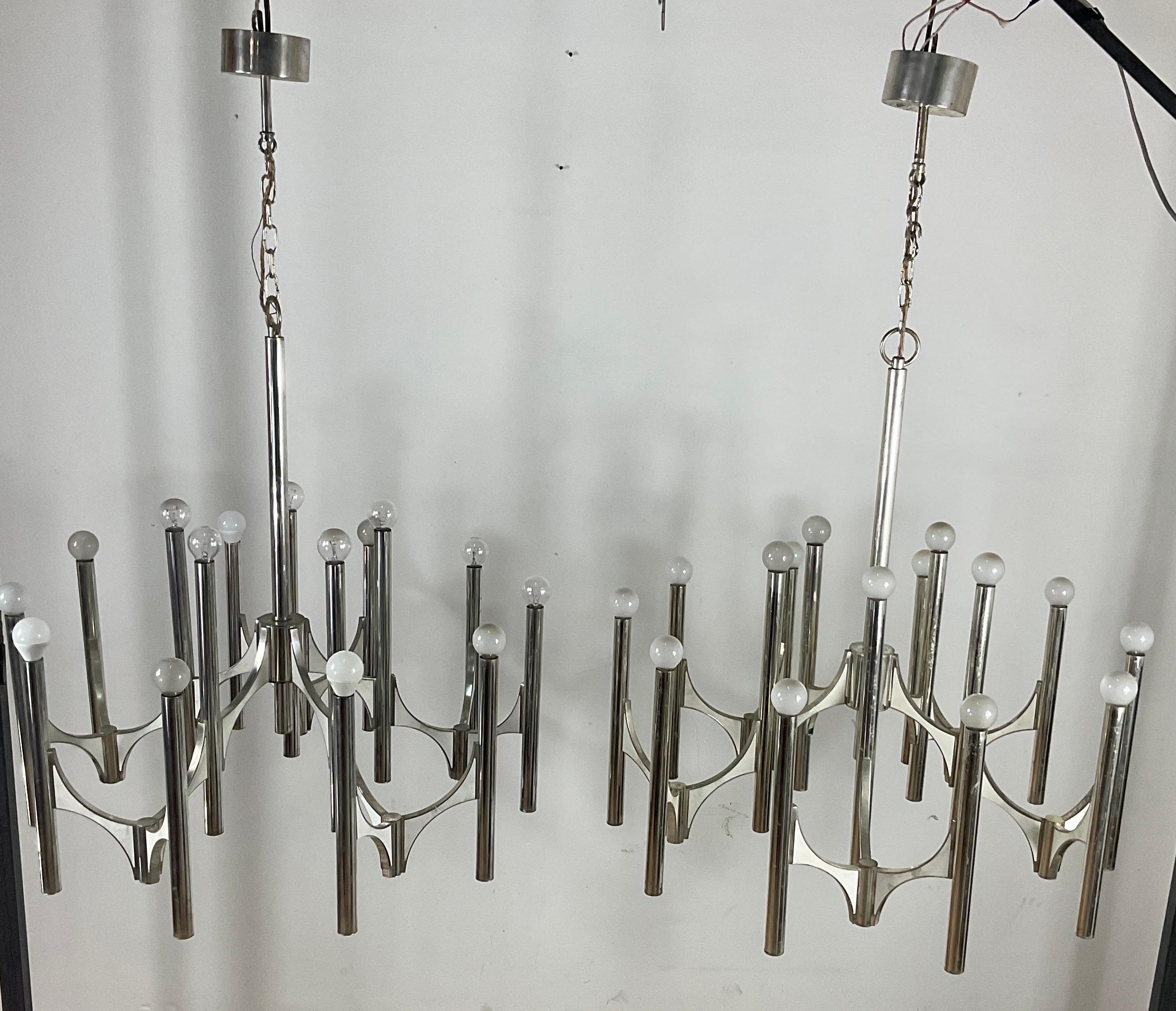Mid-Century silver plated chandeliers by Gaetano Sciolari for Lightolier, Italy For Sale 9