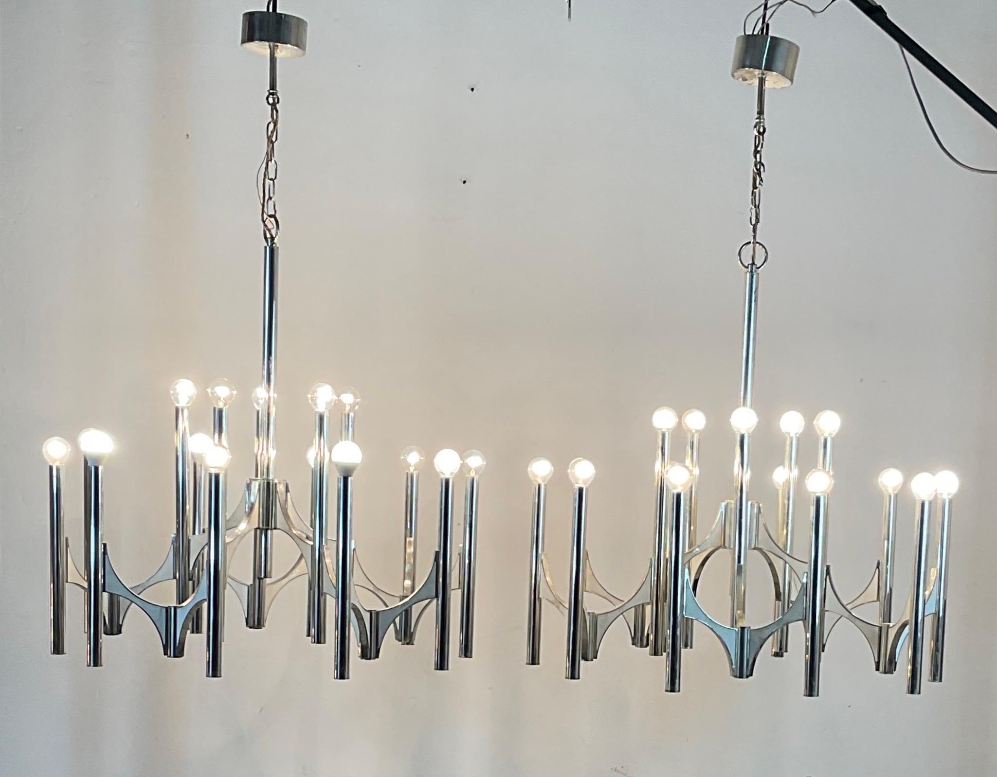 Mid-Century silver plated chandeliers by Gaetano Sciolari for Lightolier, Italy For Sale 12