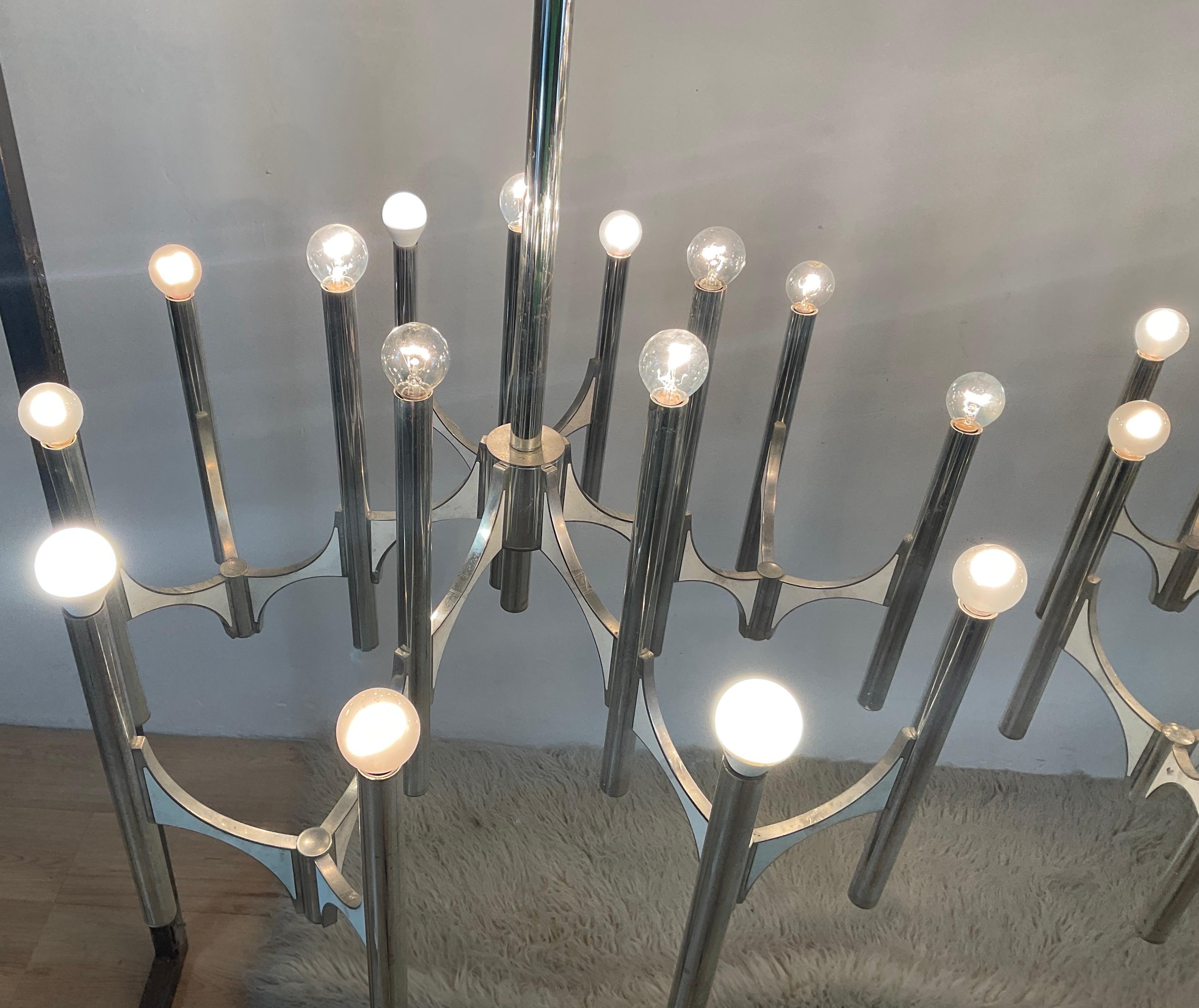 Mid-Century silver plated chandeliers by Gaetano Sciolari for Lightolier, Italy For Sale 1