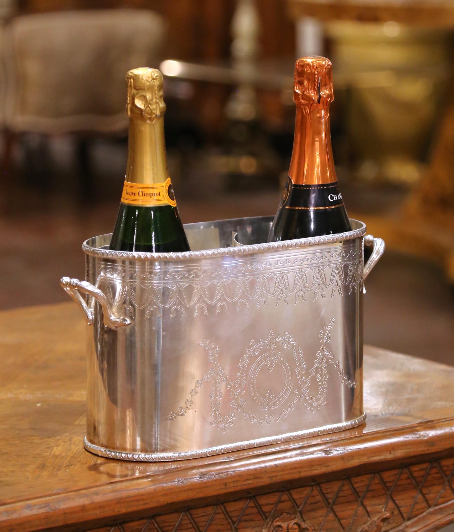 Inglese Portabottiglie da vino inglese placcato in argento di metà secolo di International Silver Co. in vendita