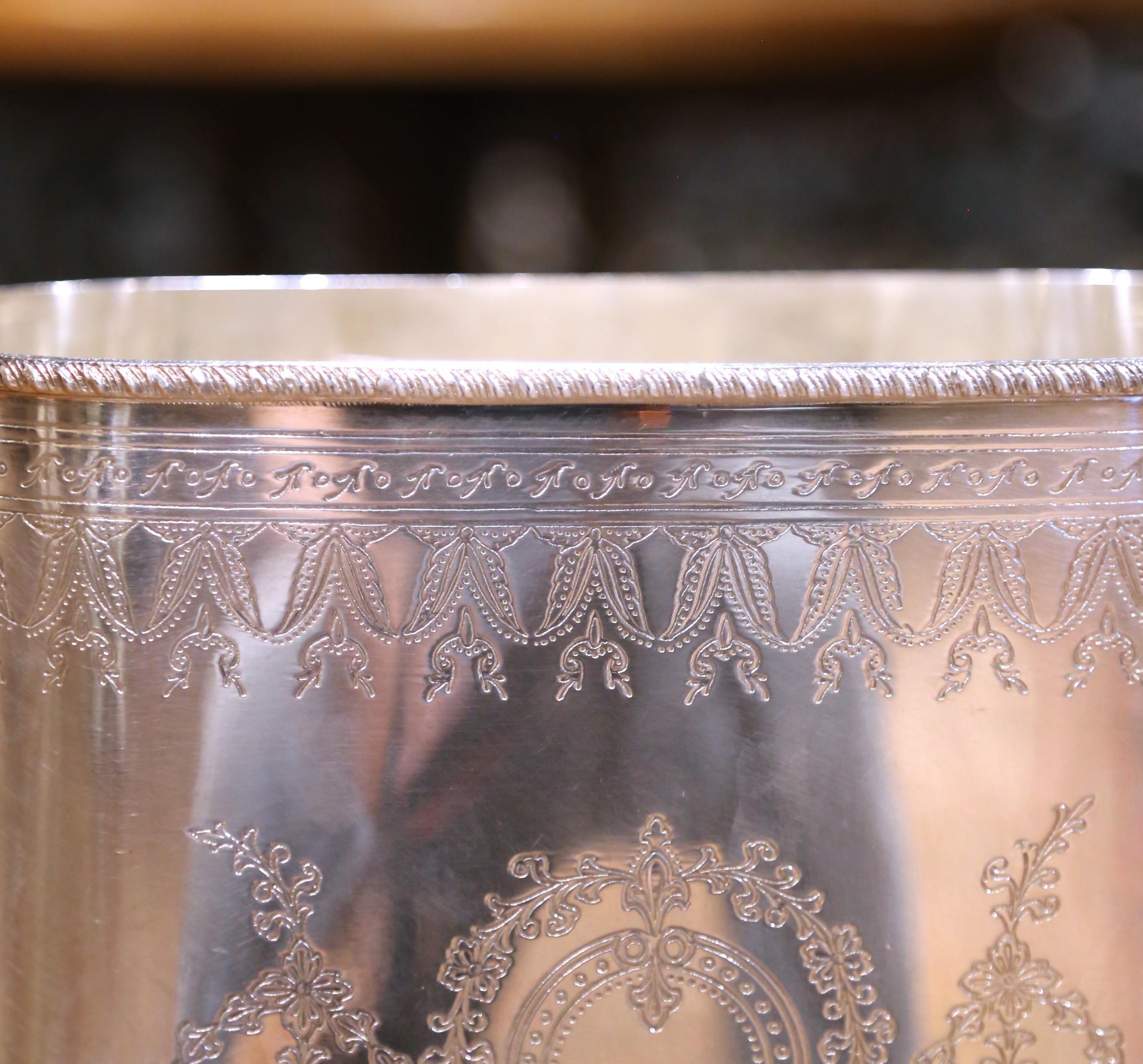 XX secolo Portabottiglie da vino inglese placcato in argento di metà secolo di International Silver Co. in vendita