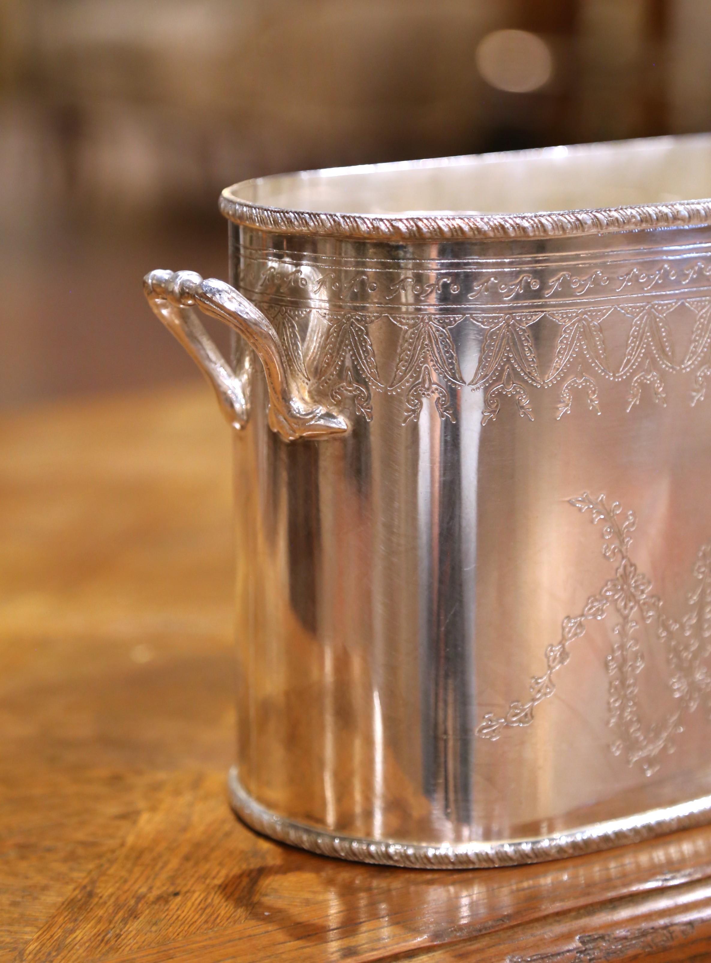 Placcato argento Portabottiglie da vino inglese placcato in argento di metà secolo di International Silver Co. in vendita