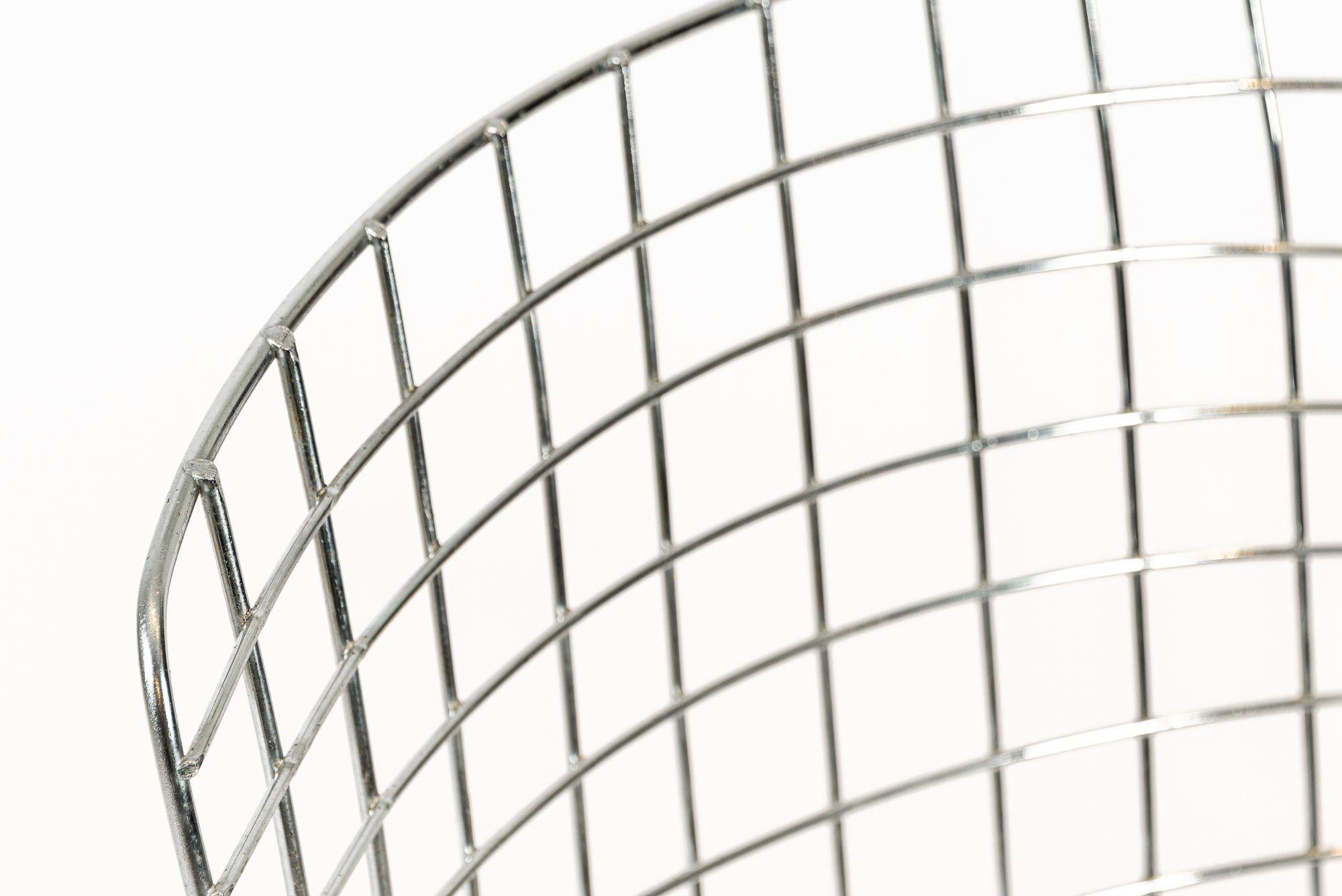 Mid Century Silver Wire Dining Side Chairs by Bertoia for Knoll For Sale 2