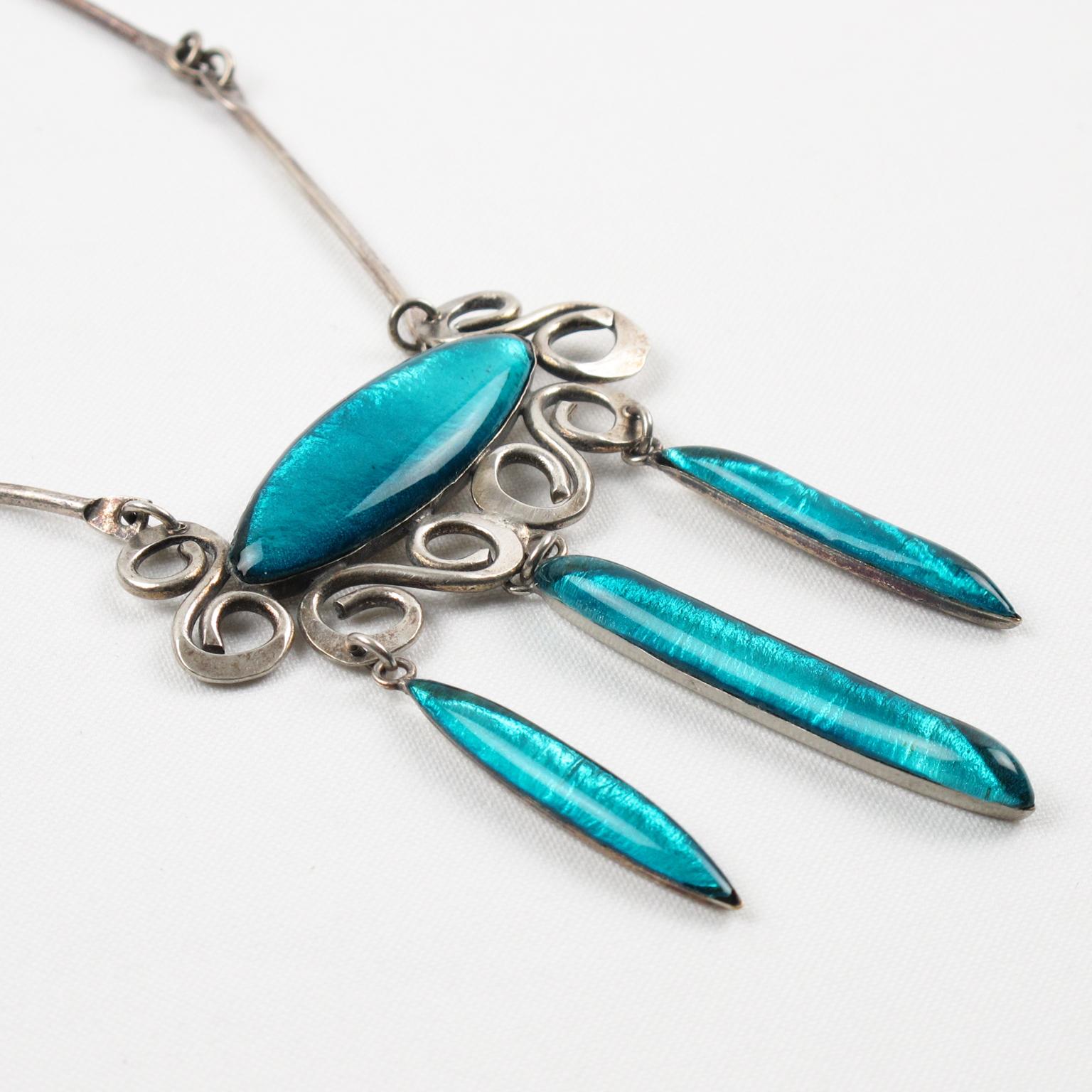 Mid-Century Silvered Metal Necklace with Electric Blue Poured Glass Pendant For Sale 3
