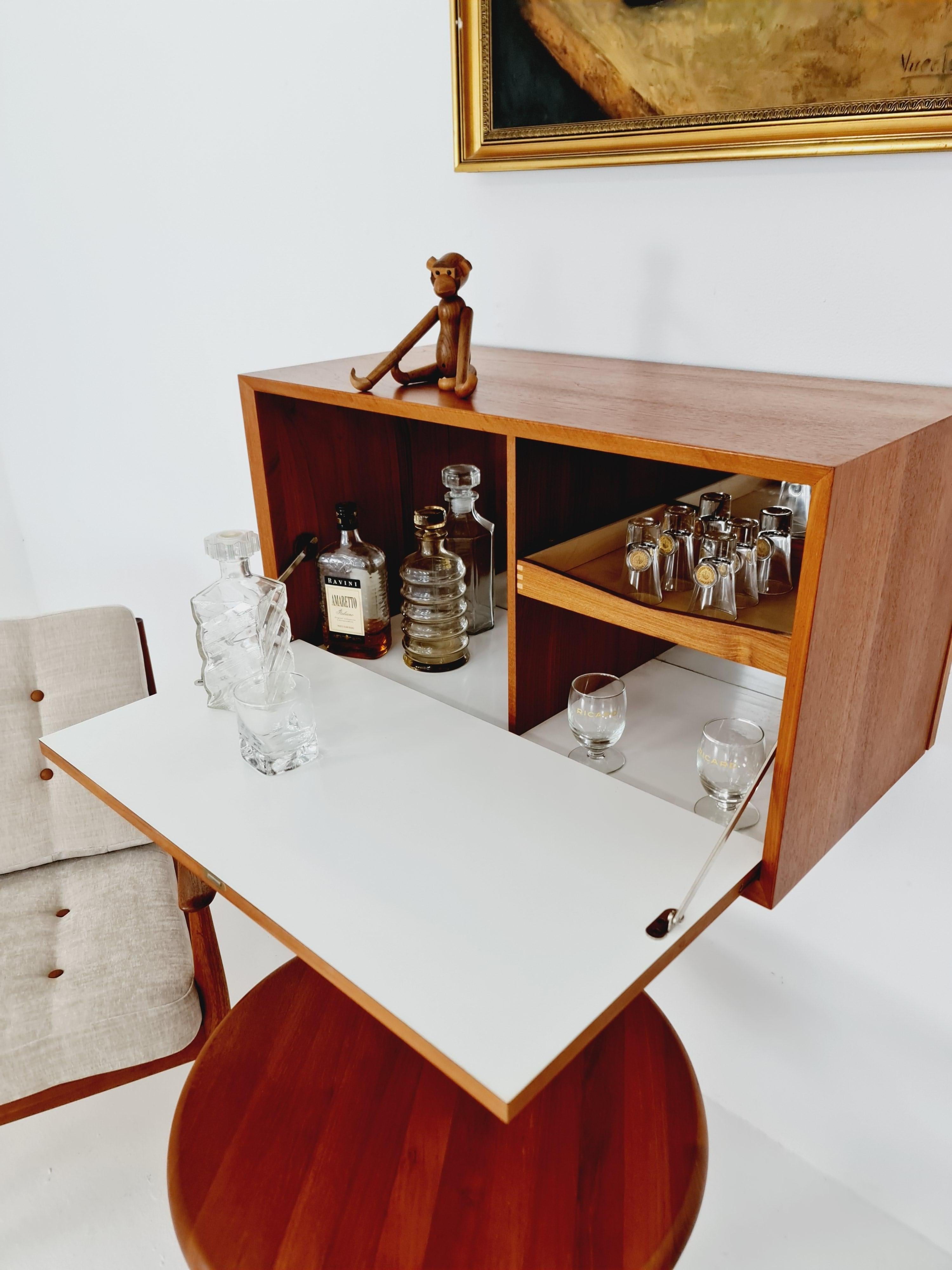 Mid-Century Modern Mid century Single Danish Teak Wall Bar by Poul Cadovius for Cado, Denmark, 1960 For Sale