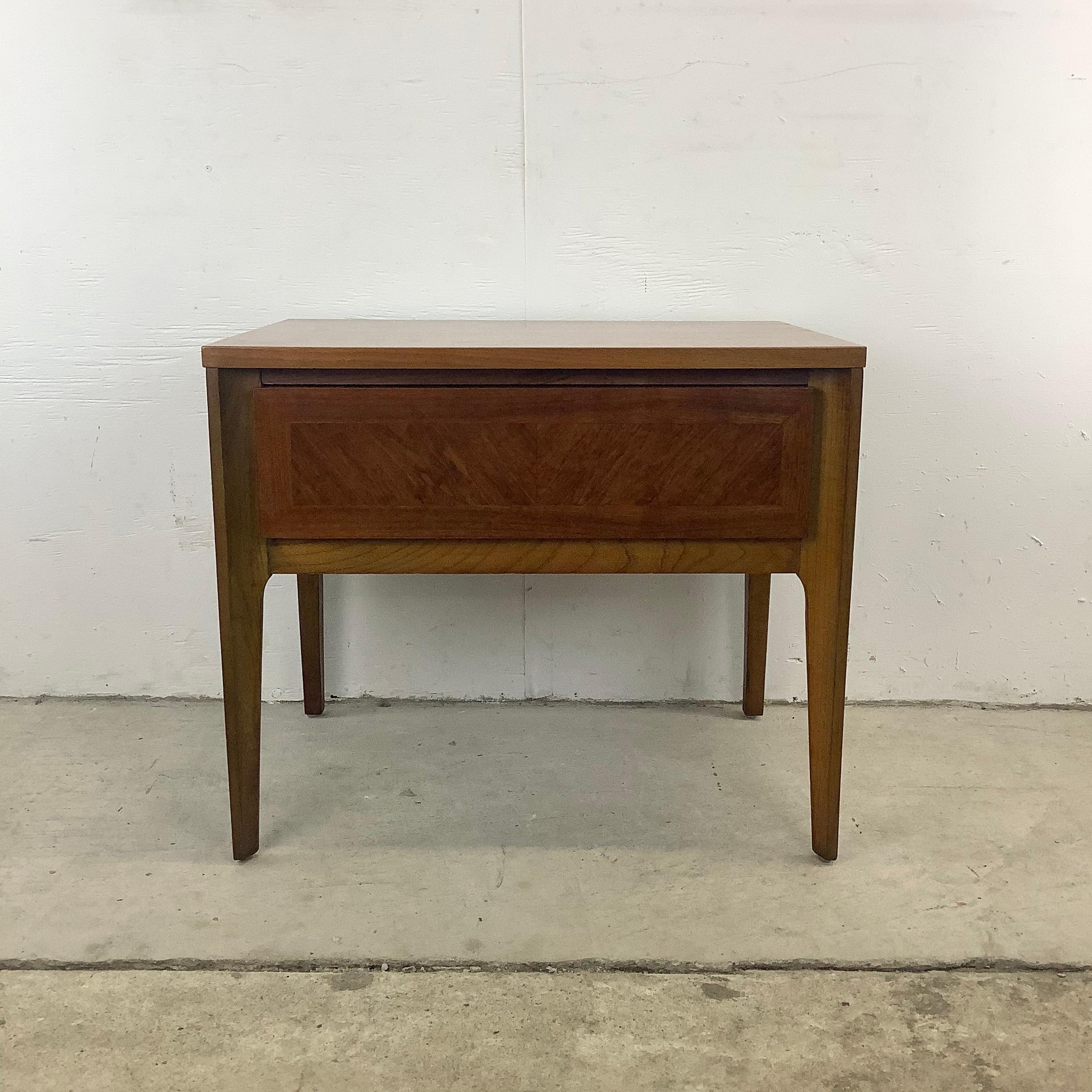 Mid-Century Single Drawer Walnut End Table or Nightstand by Lane 8