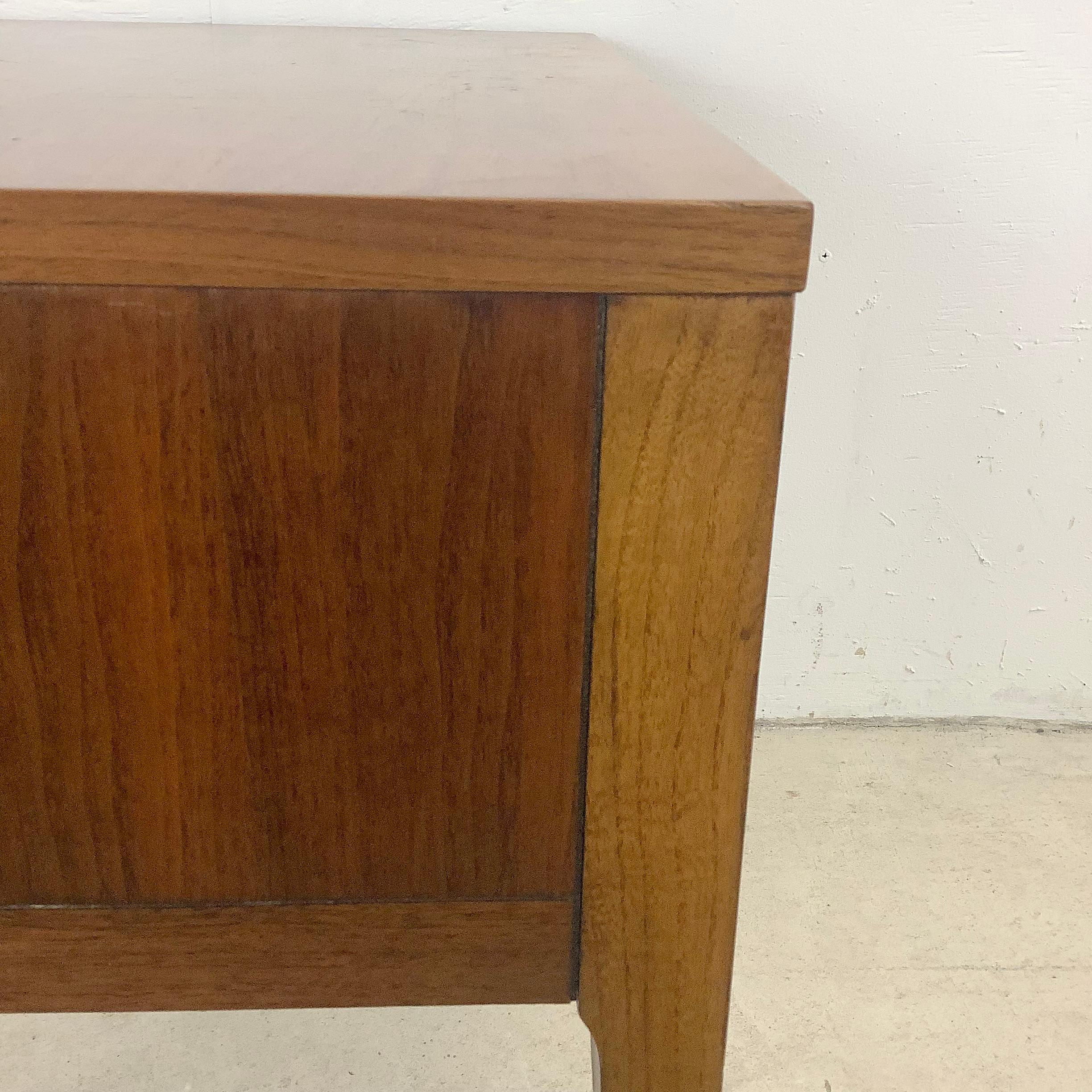 Mid-Century Single Drawer Walnut End Table or Nightstand by Lane 2