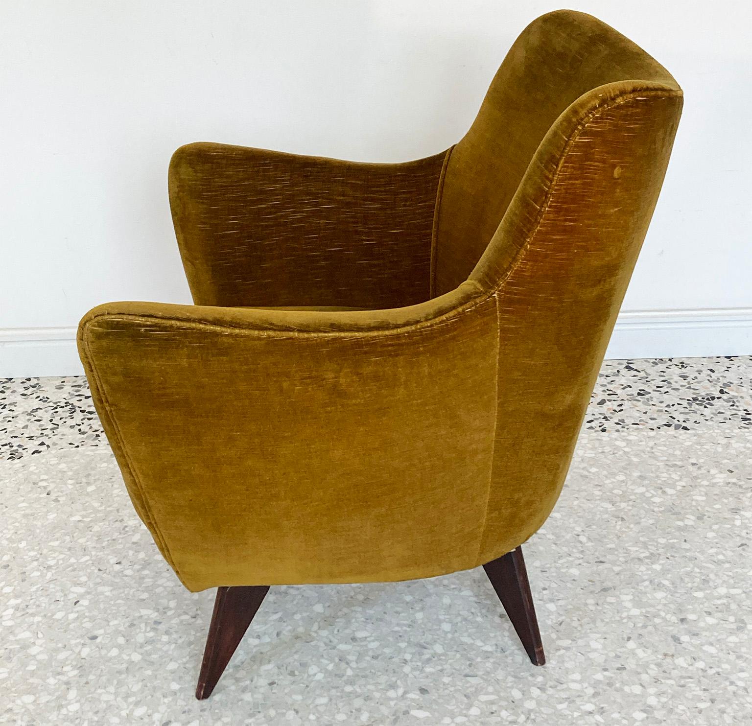 Mid Century Single Velvet ‘PERLA’ Armchair by G. Veronesi for ISA, Italy, 1950s 2