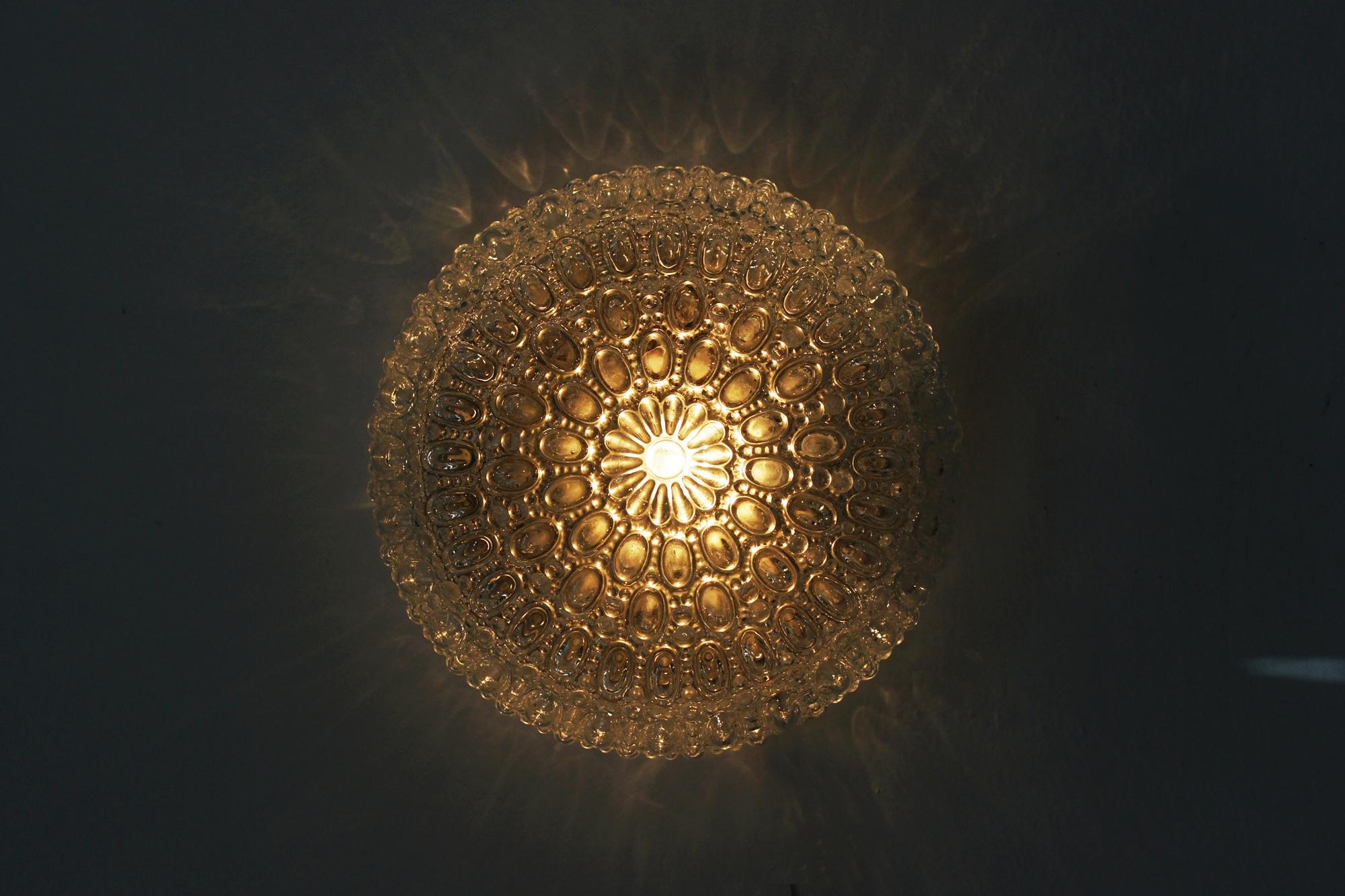 Mid-Century Sirius Sconce by Helena Tynell for Glashütte Limburg, 1970s en venta 2