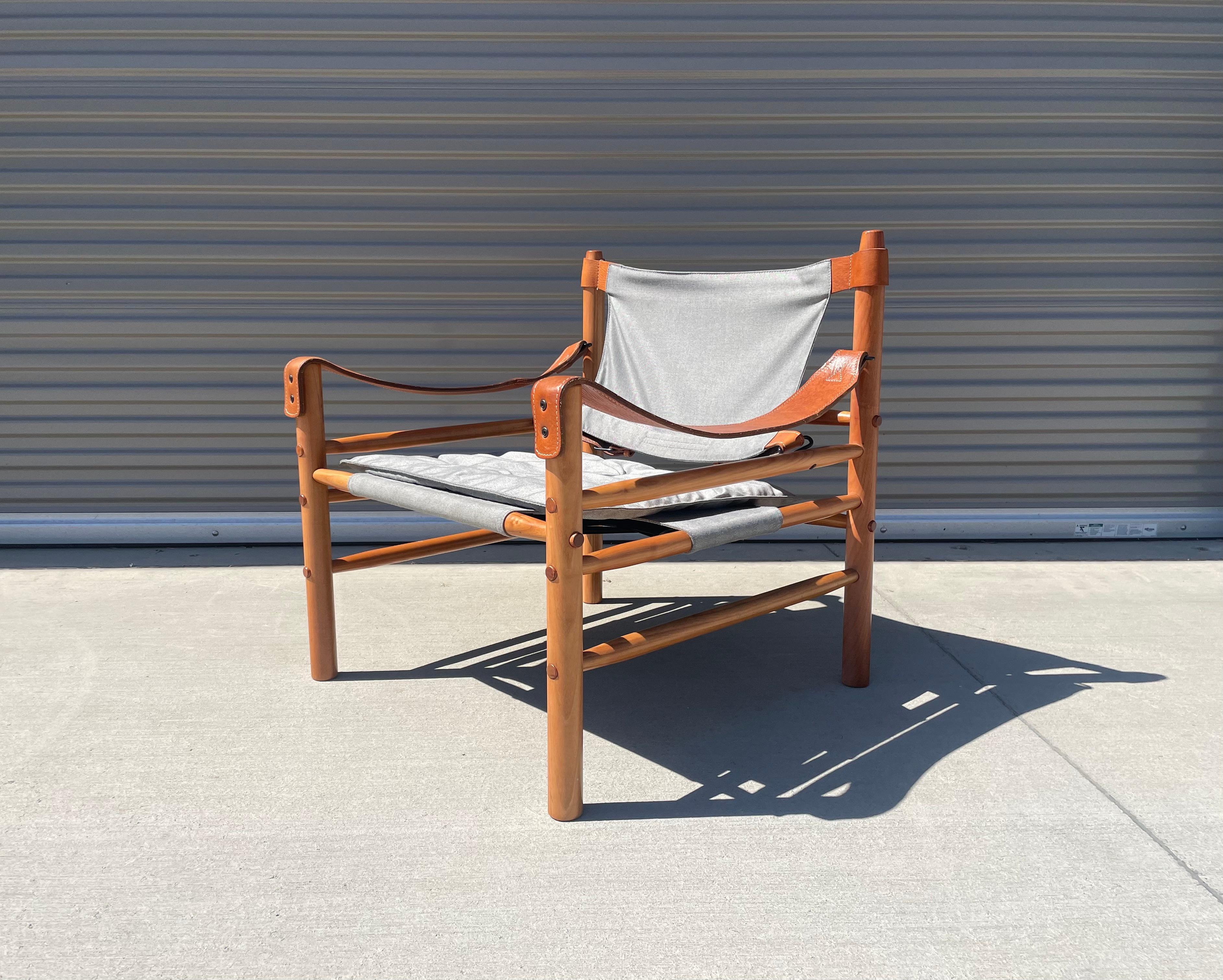 20th Century Midcentury Sirocco Safari Chairs Styled After Arne Norell For Sale