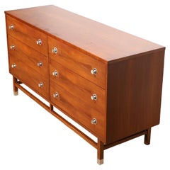 Vintage Mid Century Six Drawer Dresser by Distinctive Furniture by Stanley 1950/1960’s