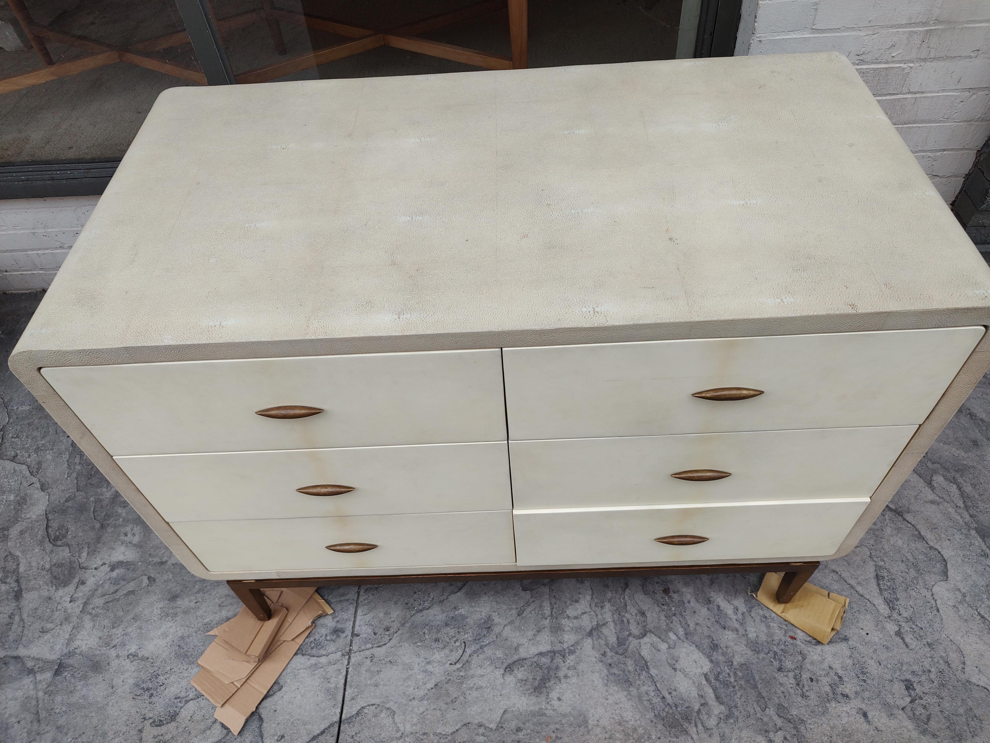 Mid Century Six Drawer Dresser Commode Shagreen with Enameled Drawers 4
