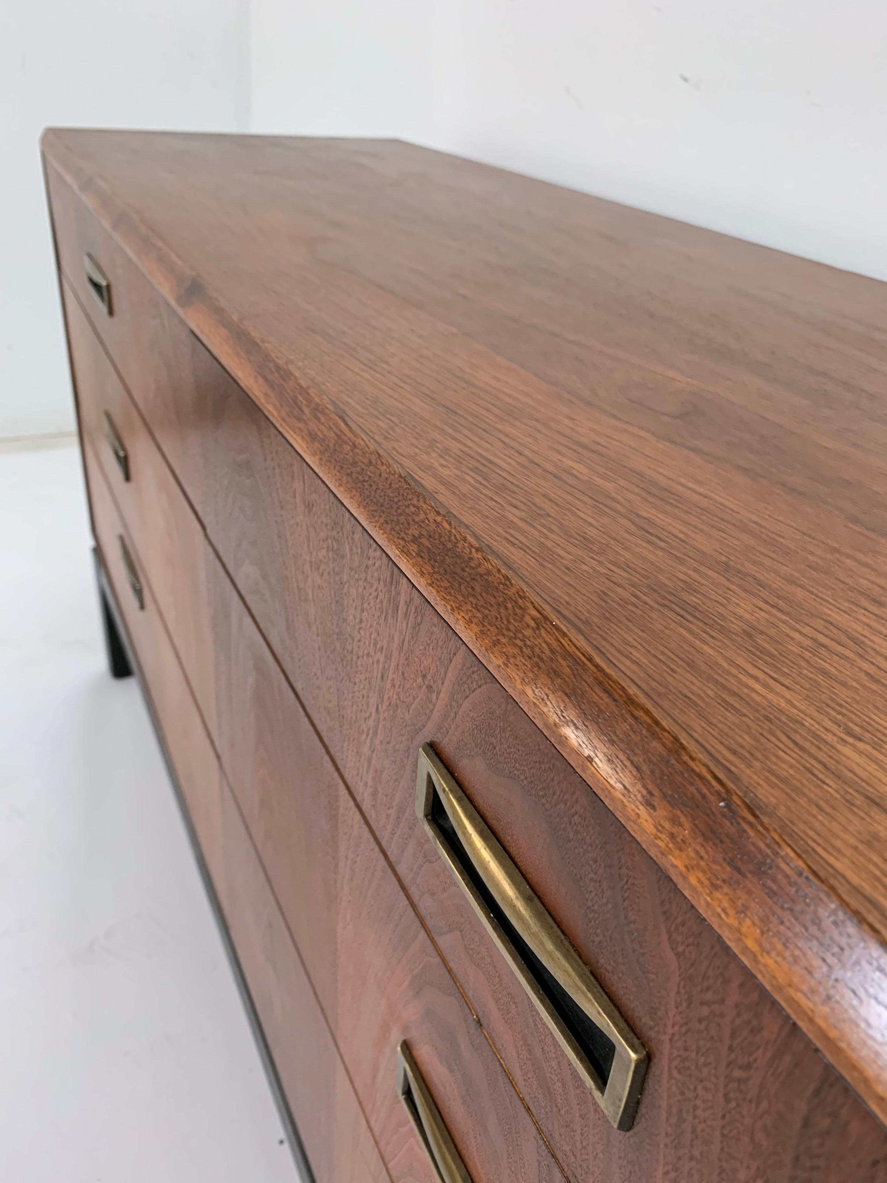 Midcentury Six-Drawer Walnut Dresser by Jack Cartwright for Founders circa 1970s 4