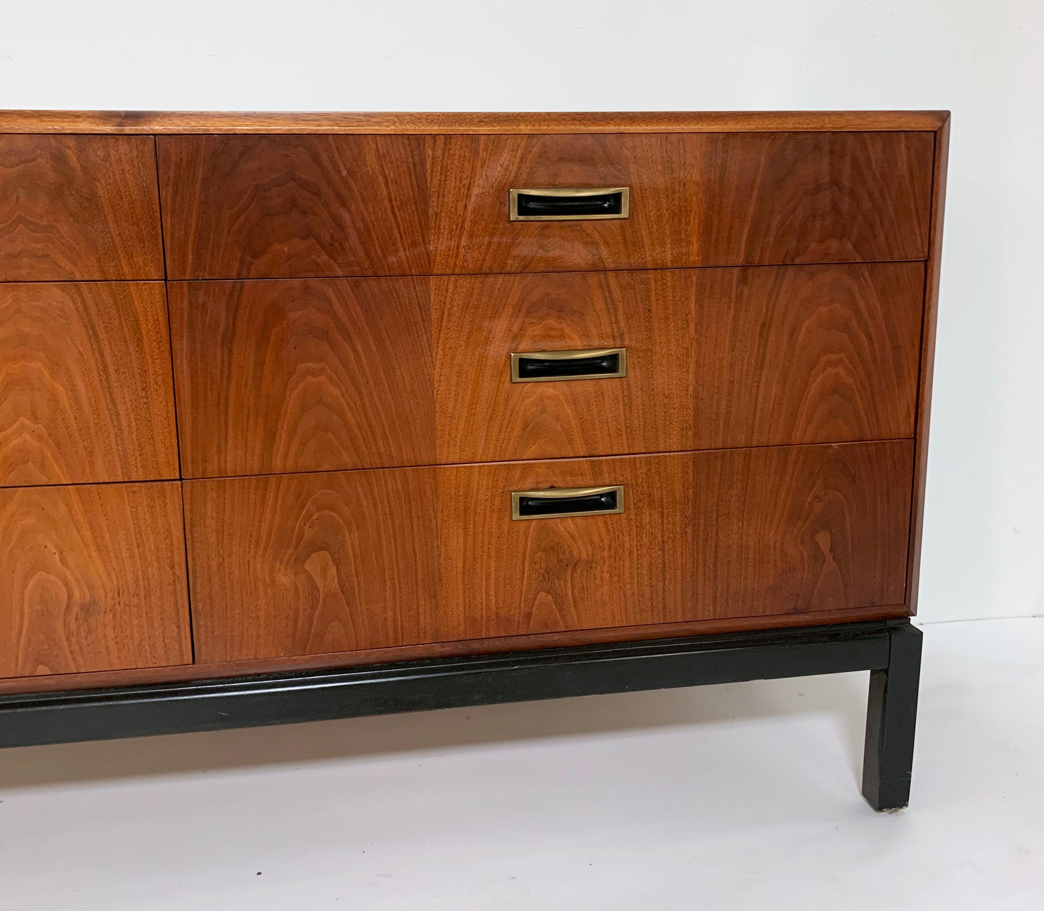 Mid-Century Modern Midcentury Six-Drawer Walnut Dresser by Jack Cartwright for Founders circa 1970s