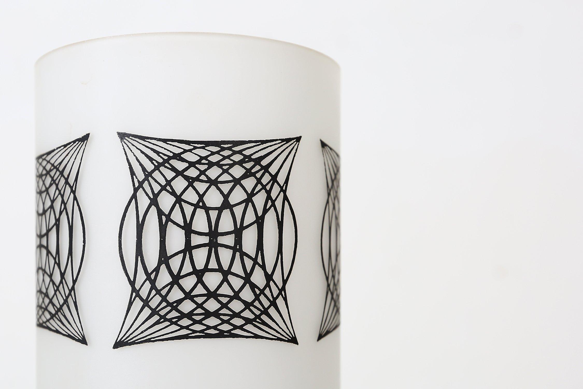 Lampe de table du milieu du siècle dernier avec abat-jour en verre opalin, France Bon état - En vente à Meulebeke, BE