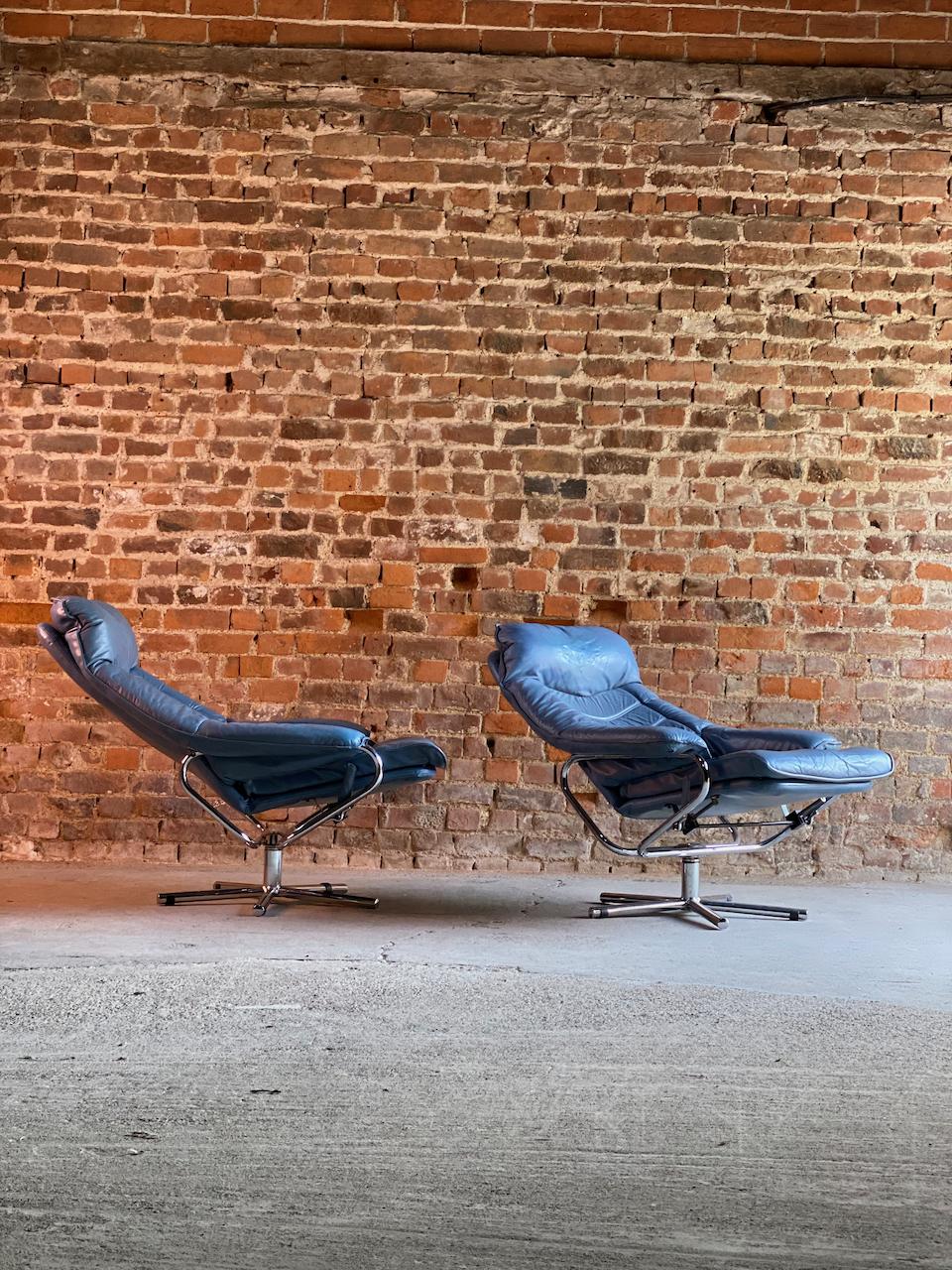 Cuir Fauteuils Skoghaug Industri en cuir:: milieu du siècle & poufs Norvège:: circa 1970