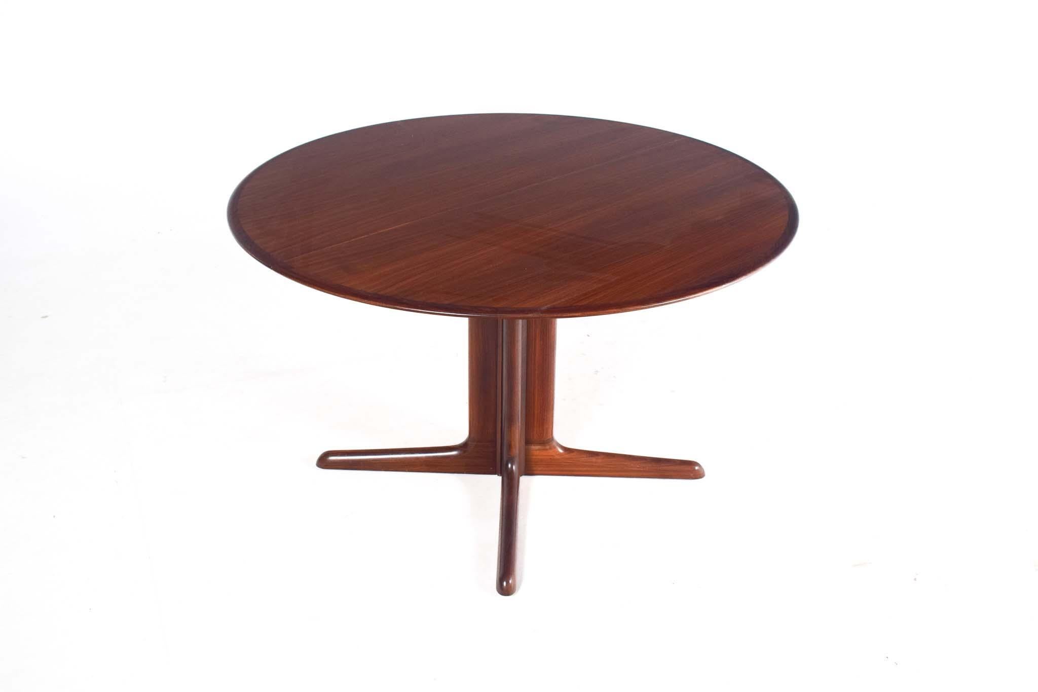 Danish Mid-Century Skovby Rosewood Round Dining Table, 1960s