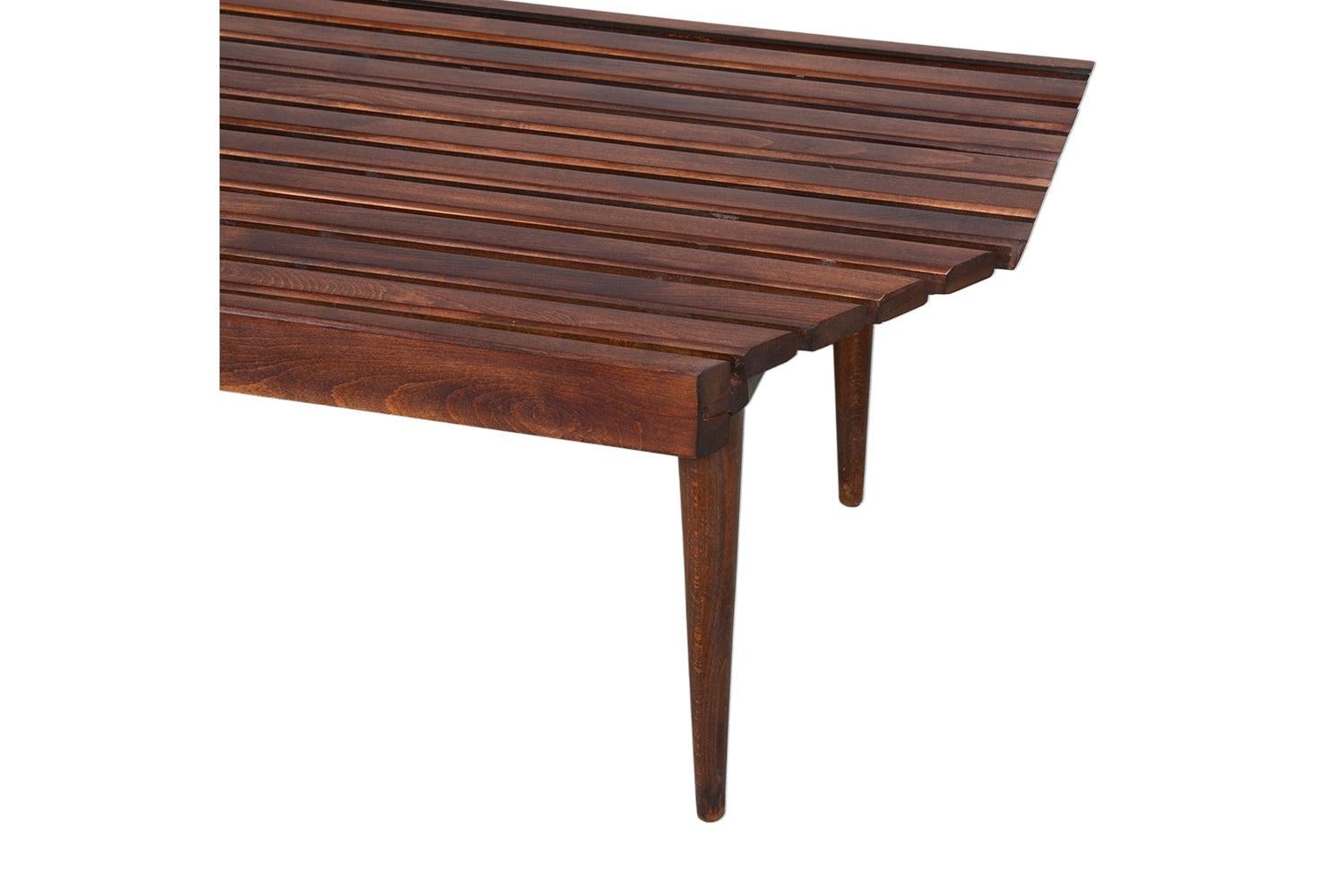 Mid-Century Modern Banc à lattes du milieu du siècle style George Nelson en vente