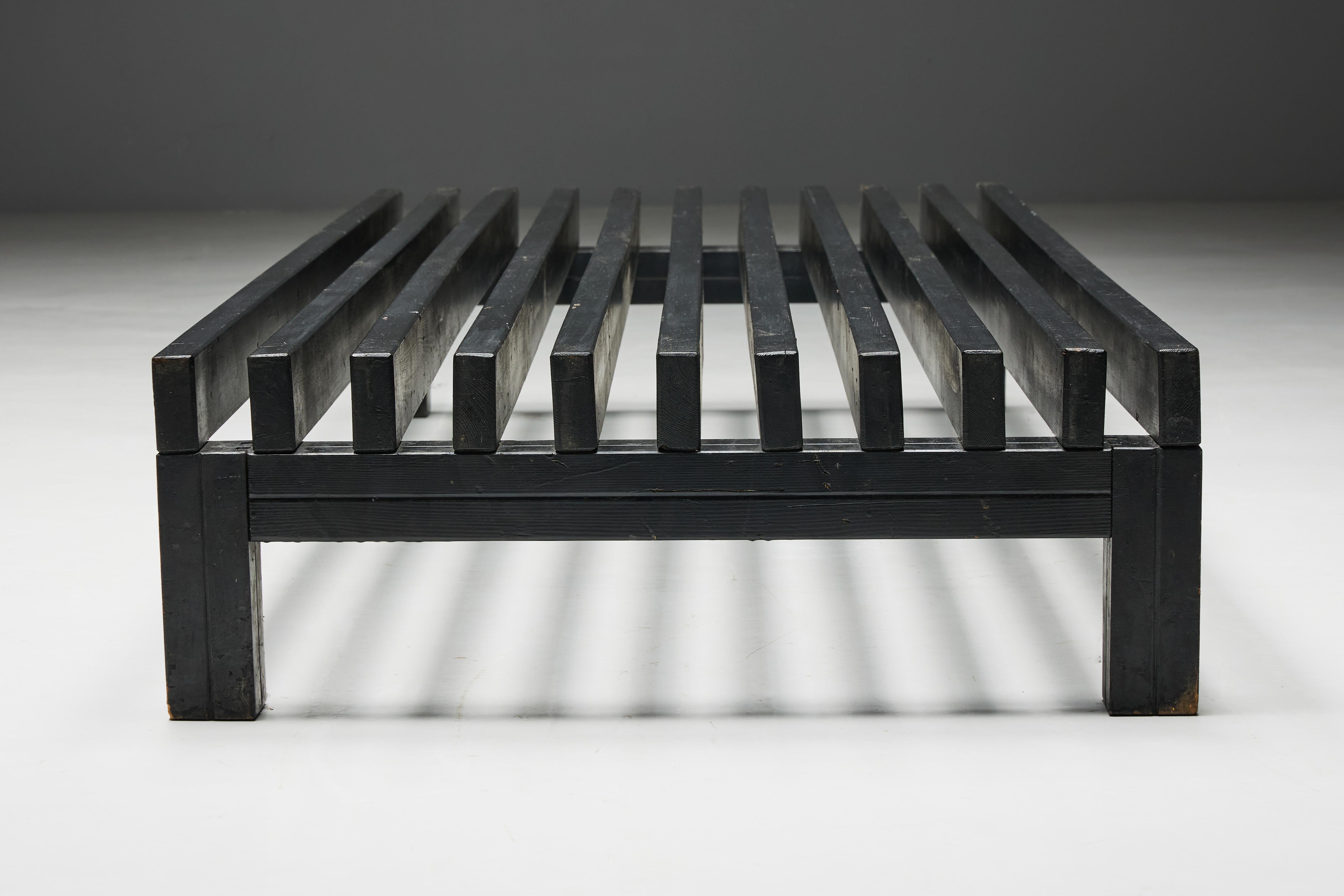 Banc ou table basse à lattes du milieu du siècle dernier, France, années 1960 en vente 5