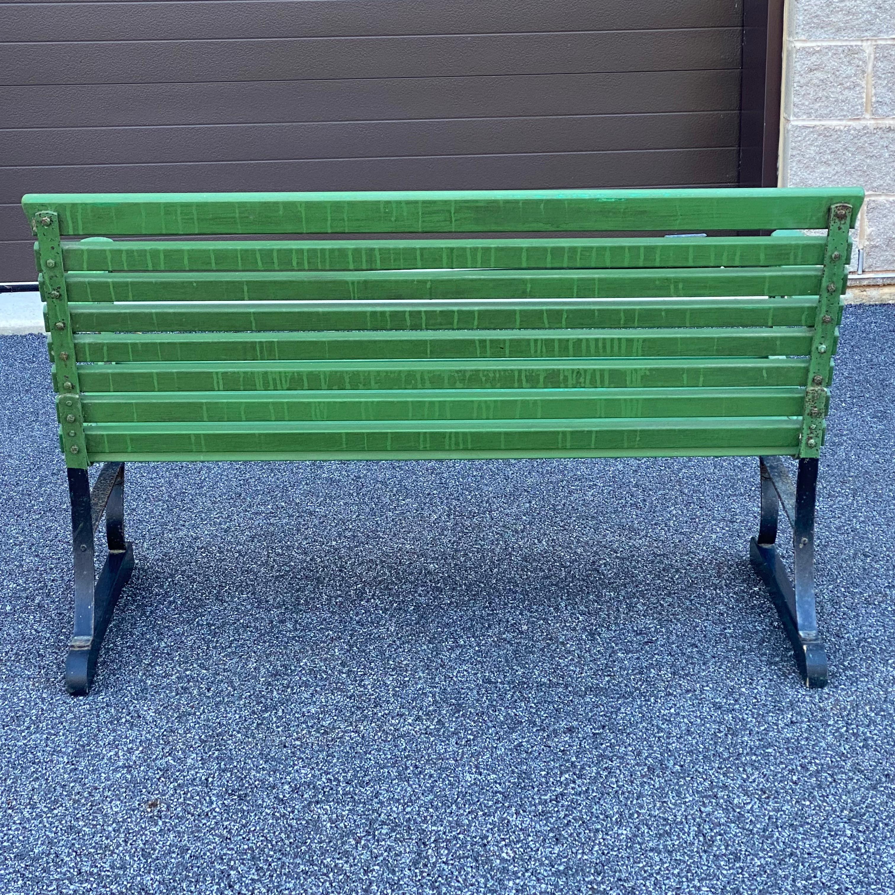Mid Century Slatted Wood & Iron Park Garden Porch Bench In Good Condition For Sale In West Chester, PA