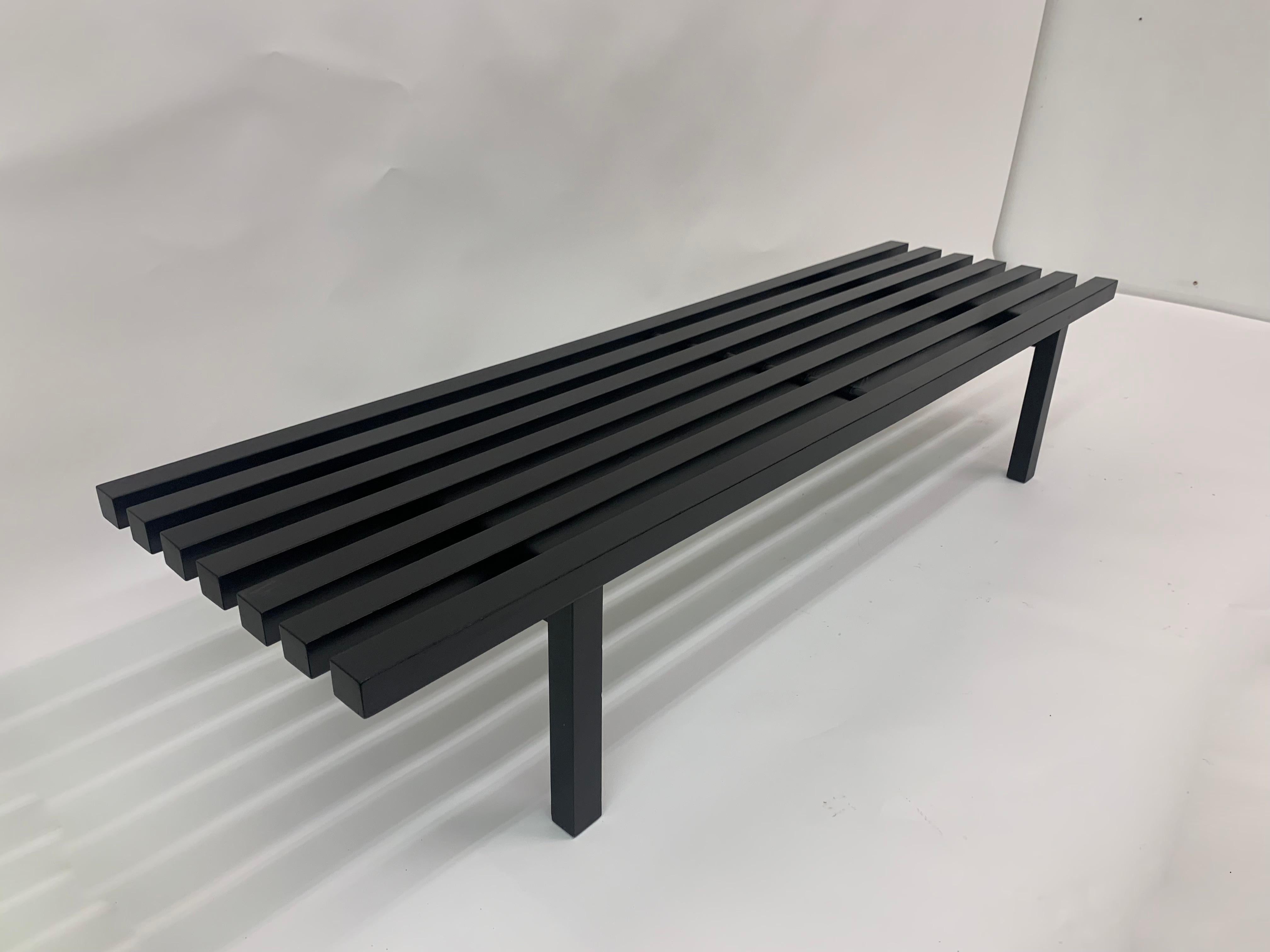 Banc en bois à lattes du milieu du siècle, années 1970 en vente 6
