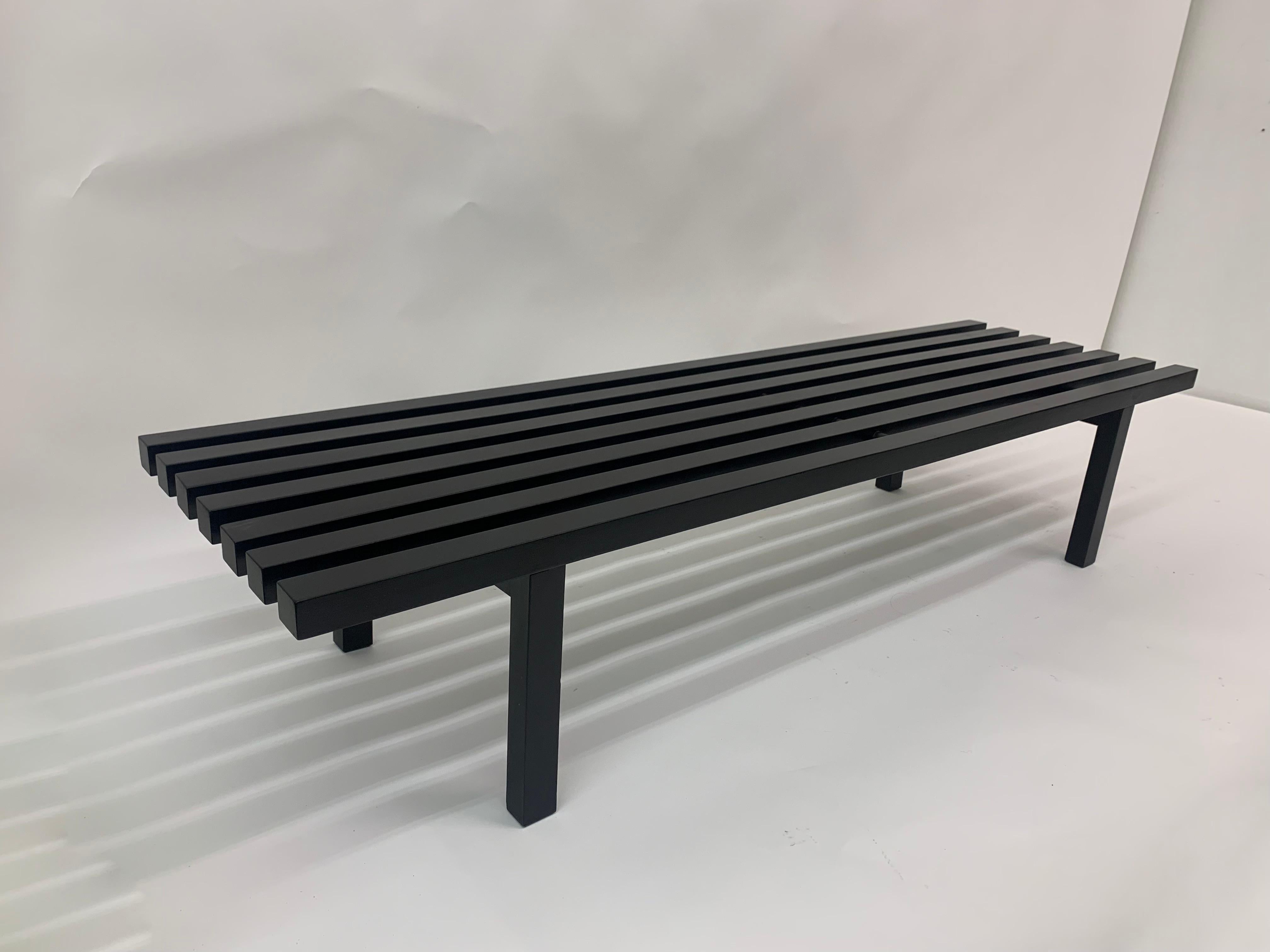 Mid-century slatted wooden bench, 1970’s For Sale 3