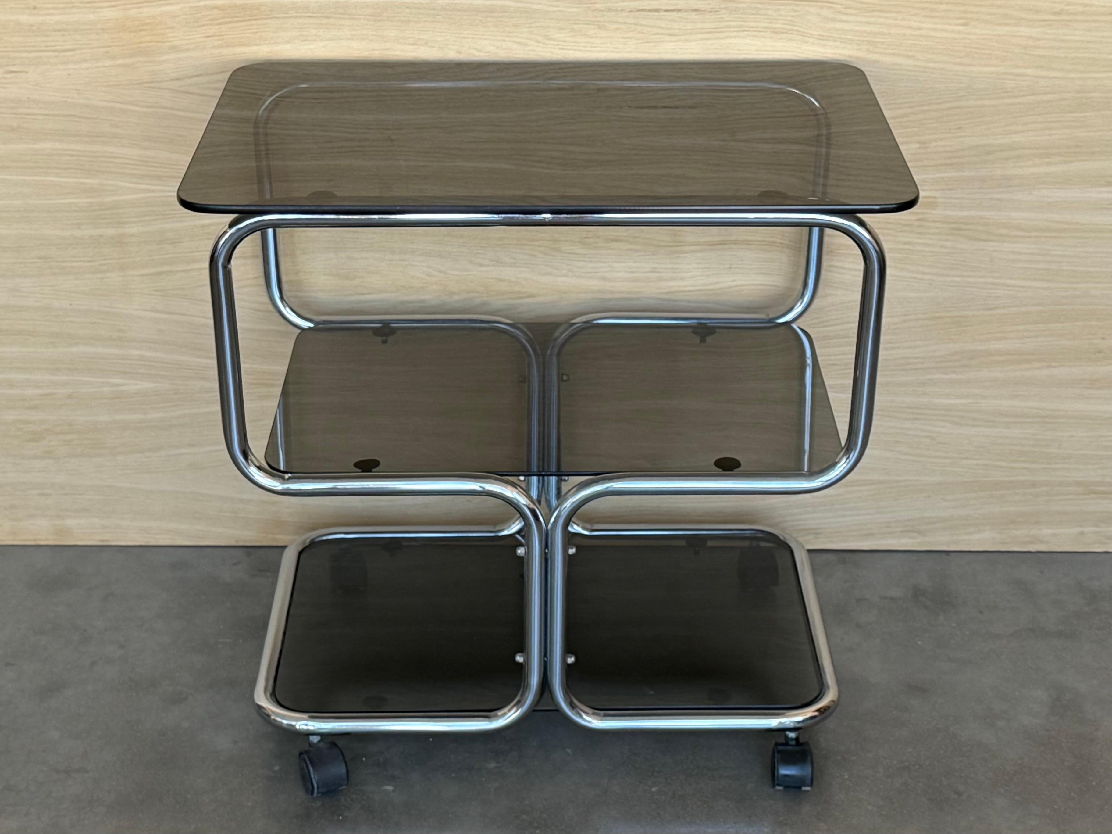 Mid Century Sleek Italian Three Tier Chrome and Glass Drinks Trolley On Castors In Good Condition For Sale In Miami, FL