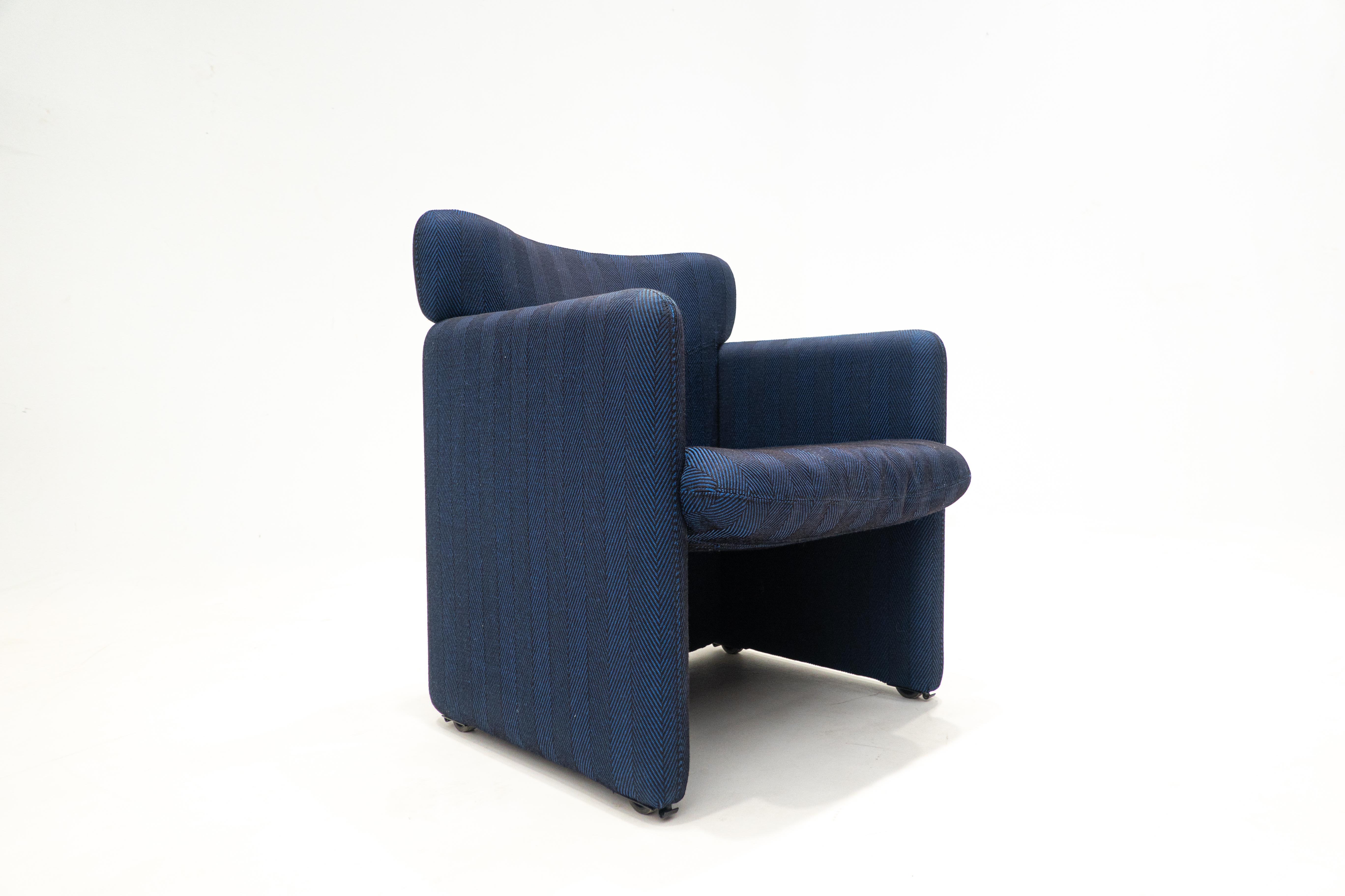 Mid-Century Sliding Conference Armchair by Luigi Caccia Dominioni for Azucena In Good Condition For Sale In Brussels, BE