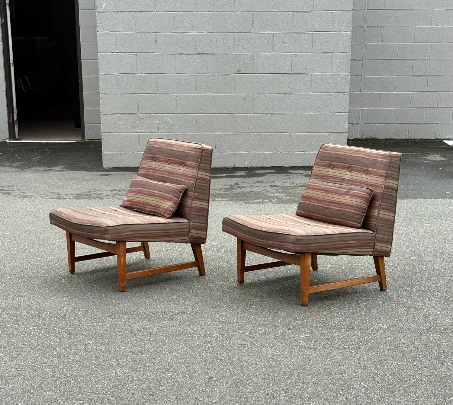 Sillas Slipper de Mediados de Siglo Atribuidas a Edward Wormley para Dunbar - un Par Moderno de mediados de siglo en venta