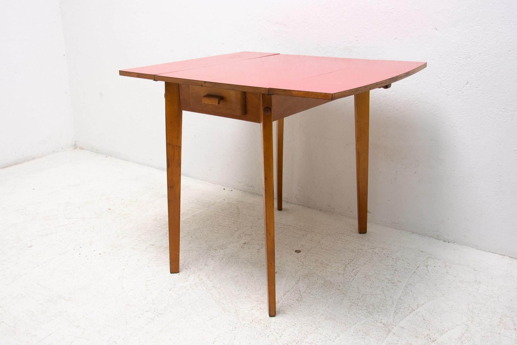 Mid-Century Modern Mid Century Small Adjustable Dining Table, 1960´S, Czechoslovakia For Sale