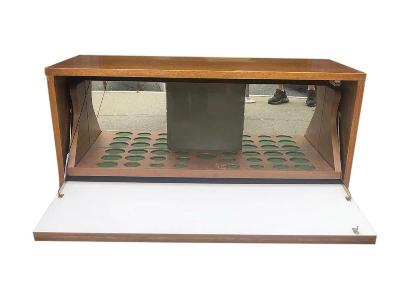 Mid Century Small Bar Cabinet with Mirror and Light Inside In Good Condition In Hudson, NY