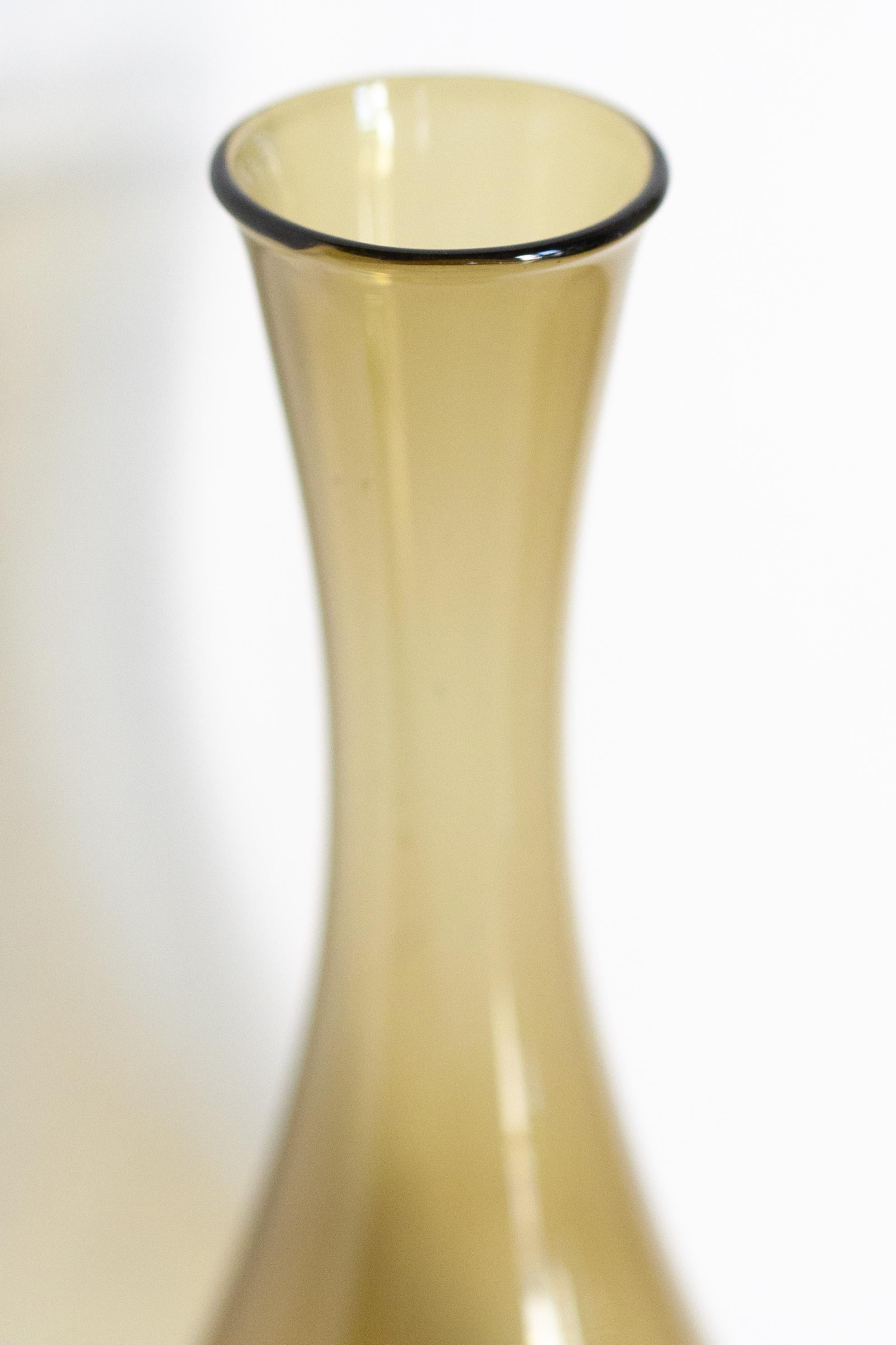 Mid Century Small Beige Brown Decorative Glass Vase, Europe, 1960s For Sale 2