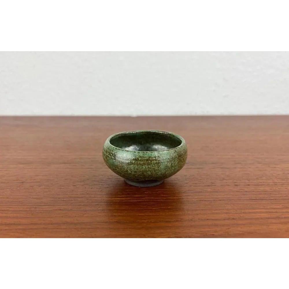 Mid-Century moderno Ciotola in Studio Pottery tedesco di Janne Reckert Cordua, 1960 in vendita