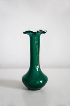 Kleine grüne dekorative Glasvase aus der Mitte des Jahrhunderts, Europa, 1960er Jahre