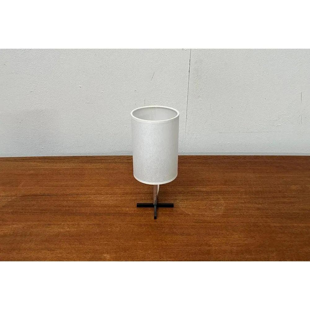 Pequeña lámpara de mesa minimalista de mediados de siglo, años 60 siglo XX en venta