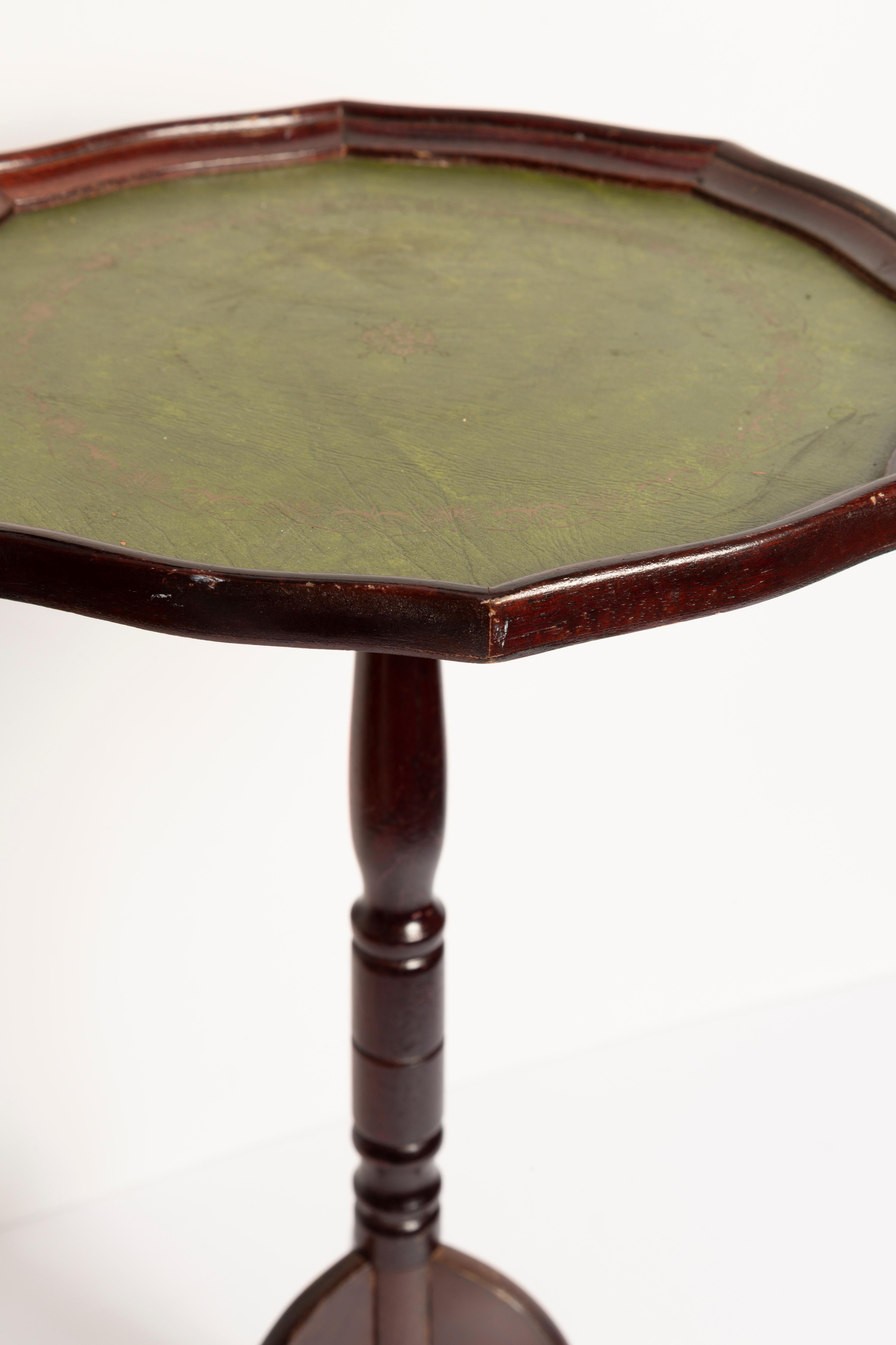 Mid-Century Small Round Coffee Table, Vintage, Europe, 1960s 3
